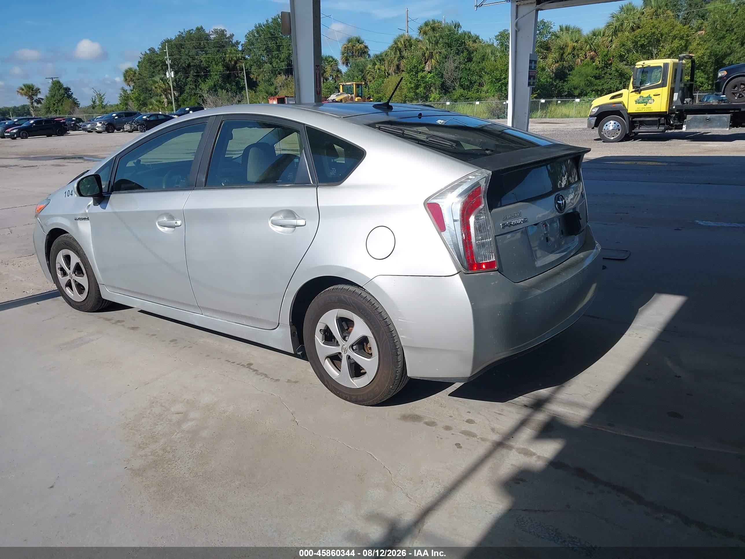 2013 Toyota Prius Three Silver vin: JTDKN3DU6D5598564