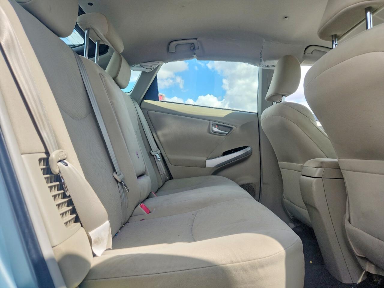 2013 Toyota Prius Two Бирюзовый vin: JTDKN3DU6D5620045
