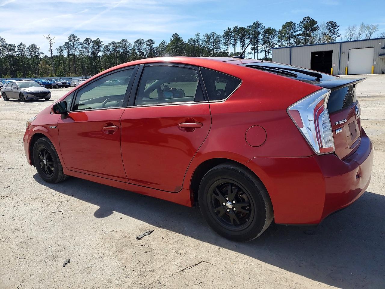 2013 Toyota Prius Three Красный vin: JTDKN3DU6D5644734