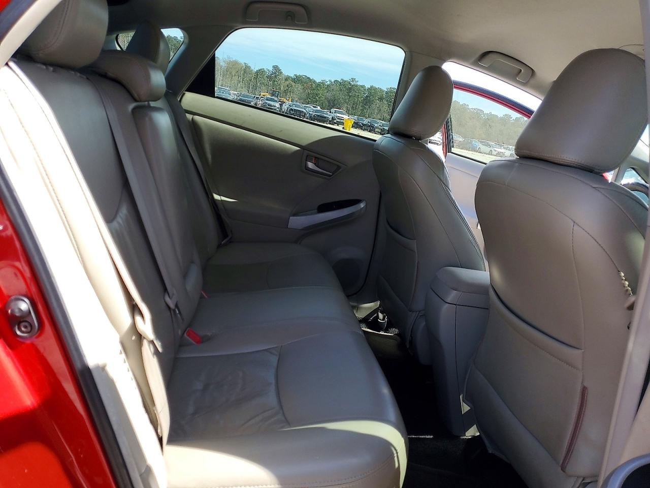 2013 Toyota Prius Three Красный vin: JTDKN3DU6D5644734