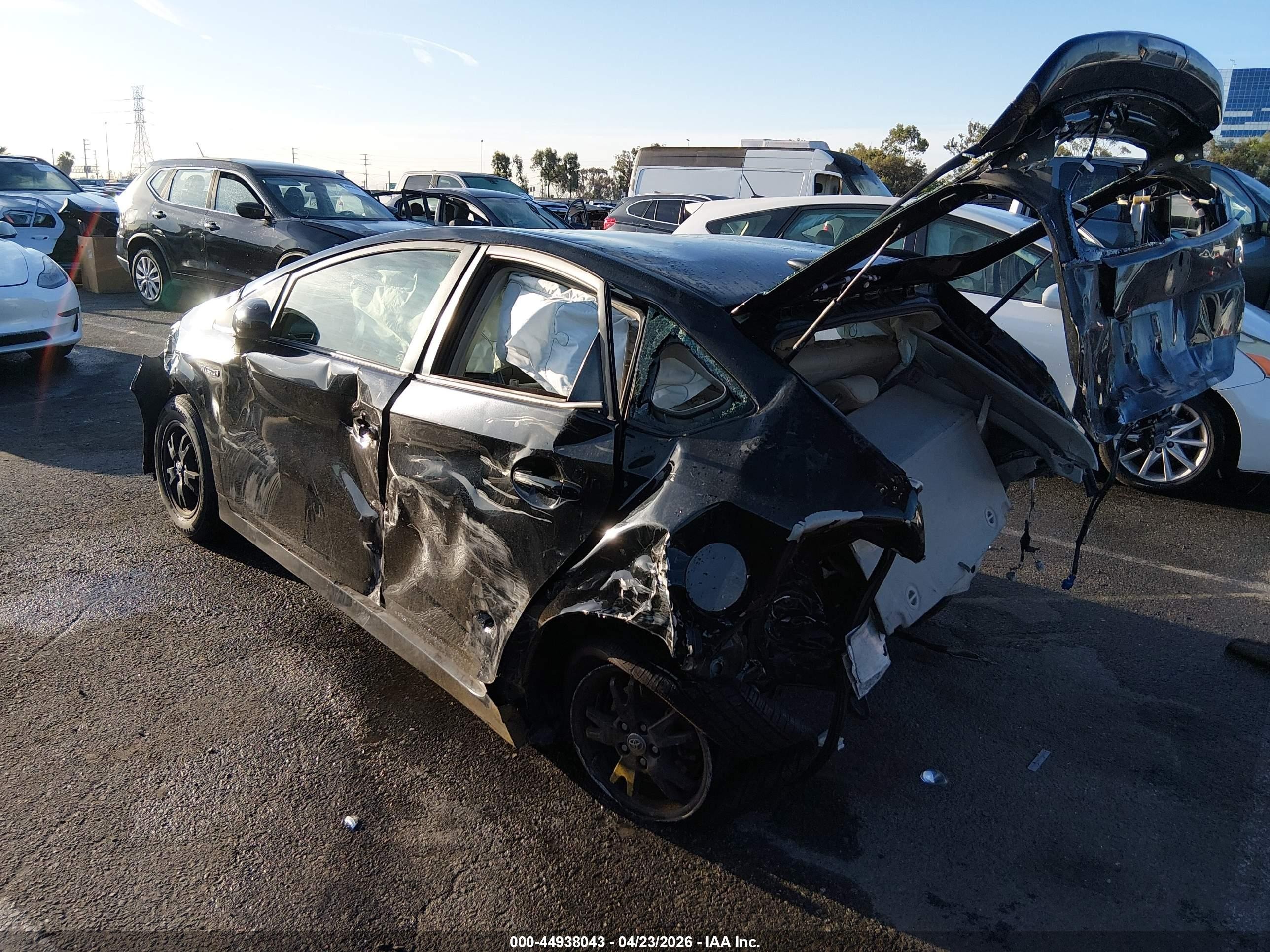 2013 Toyota Prius Three Черный vin: JTDKN3DU6D5688183