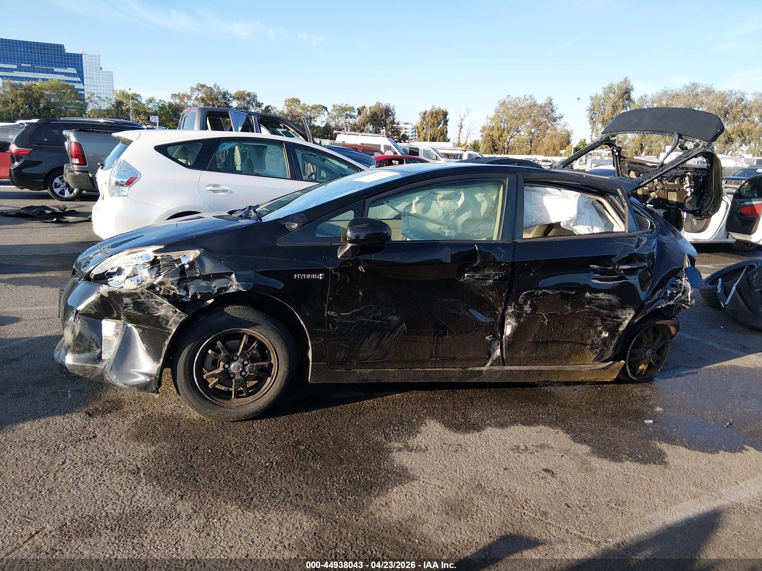 2013 Toyota Prius Three Черный vin: JTDKN3DU6D5688183