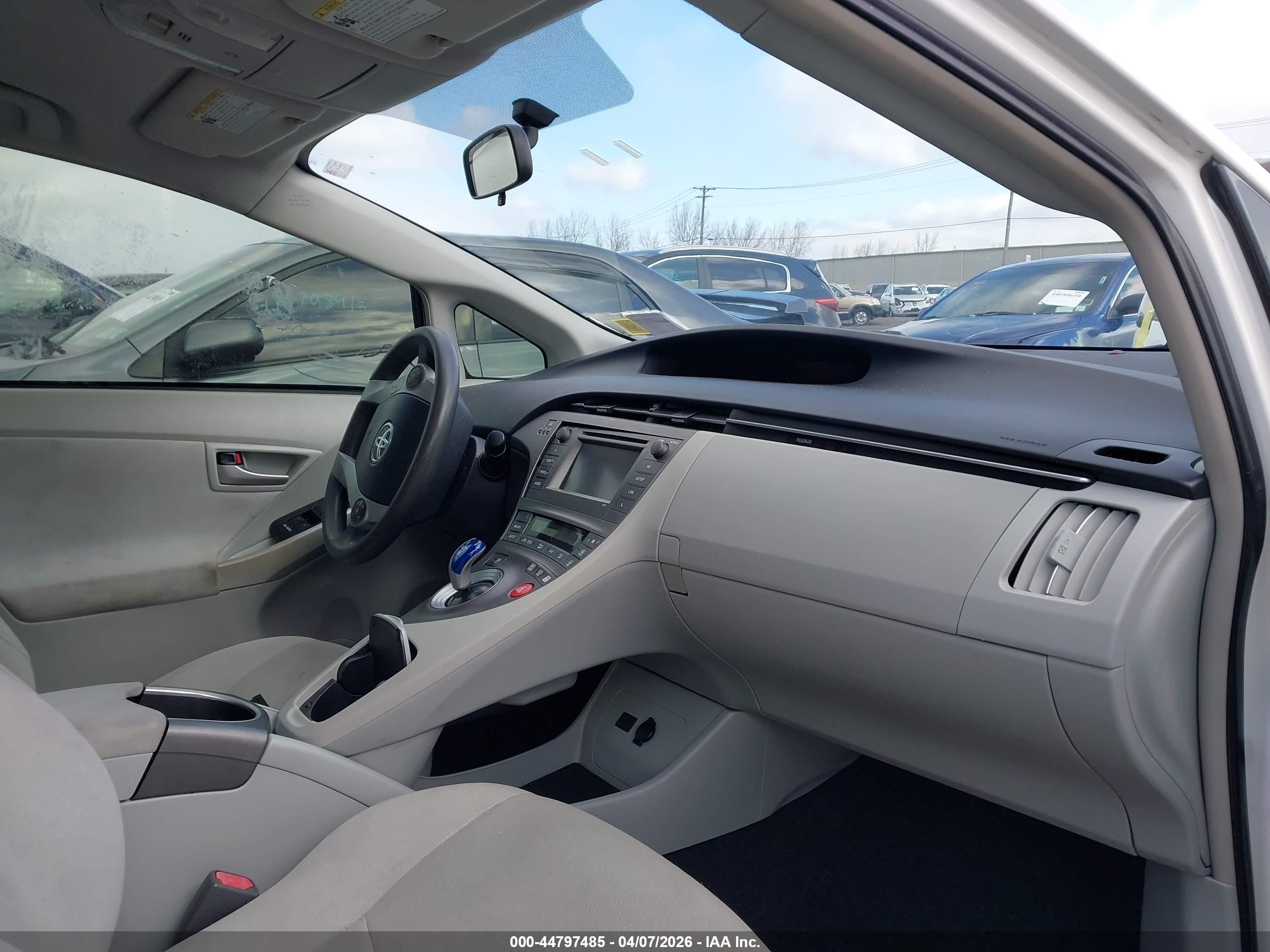 2014 Toyota Prius Two White vin: JTDKN3DU6E0367825