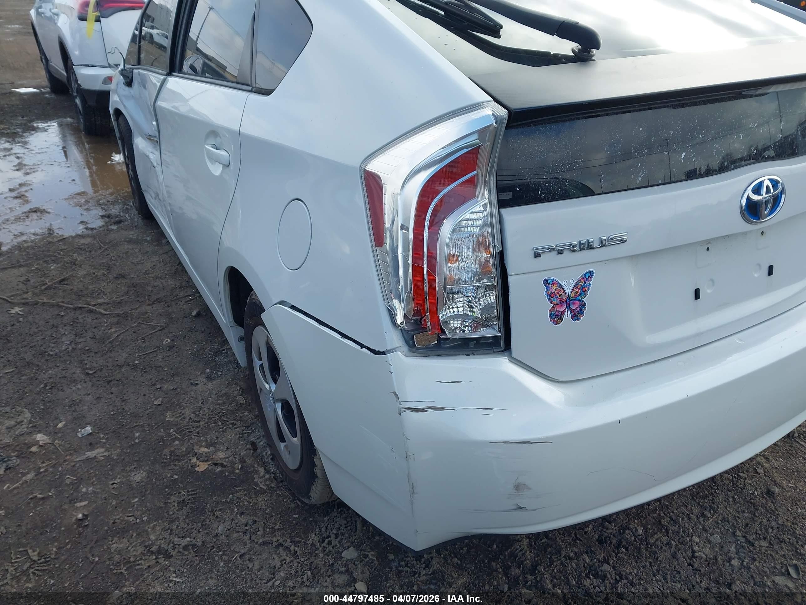 2014 Toyota Prius Two White vin: JTDKN3DU6E0367825