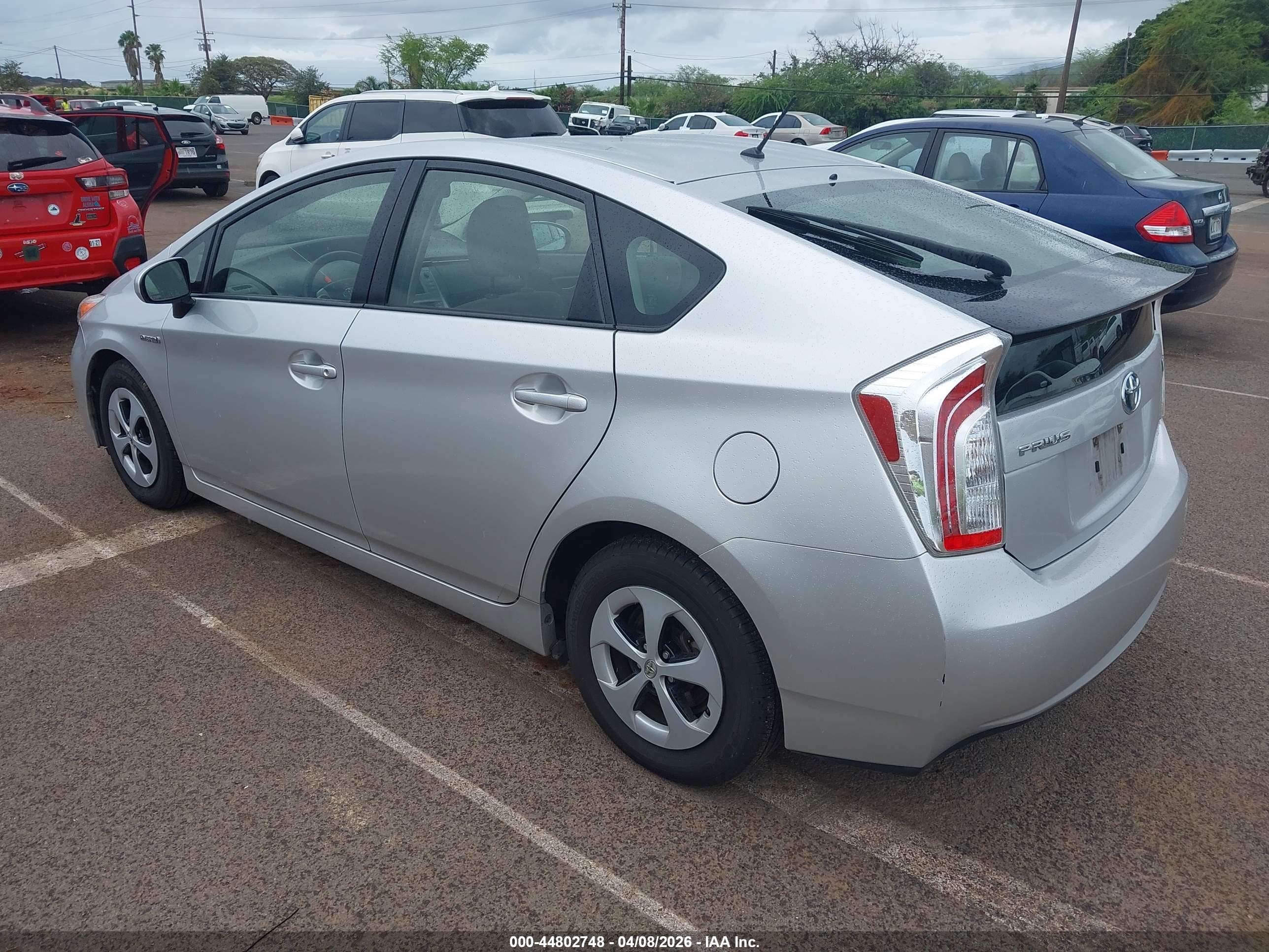 2014 Toyota Prius Five/four/three/two Серебряный vin: JTDKN3DU6E1736290