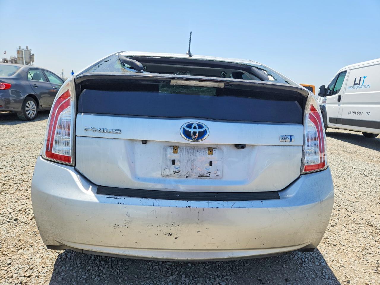 2014 Toyota Prius Two Серебряный vin: JTDKN3DU6E1751436