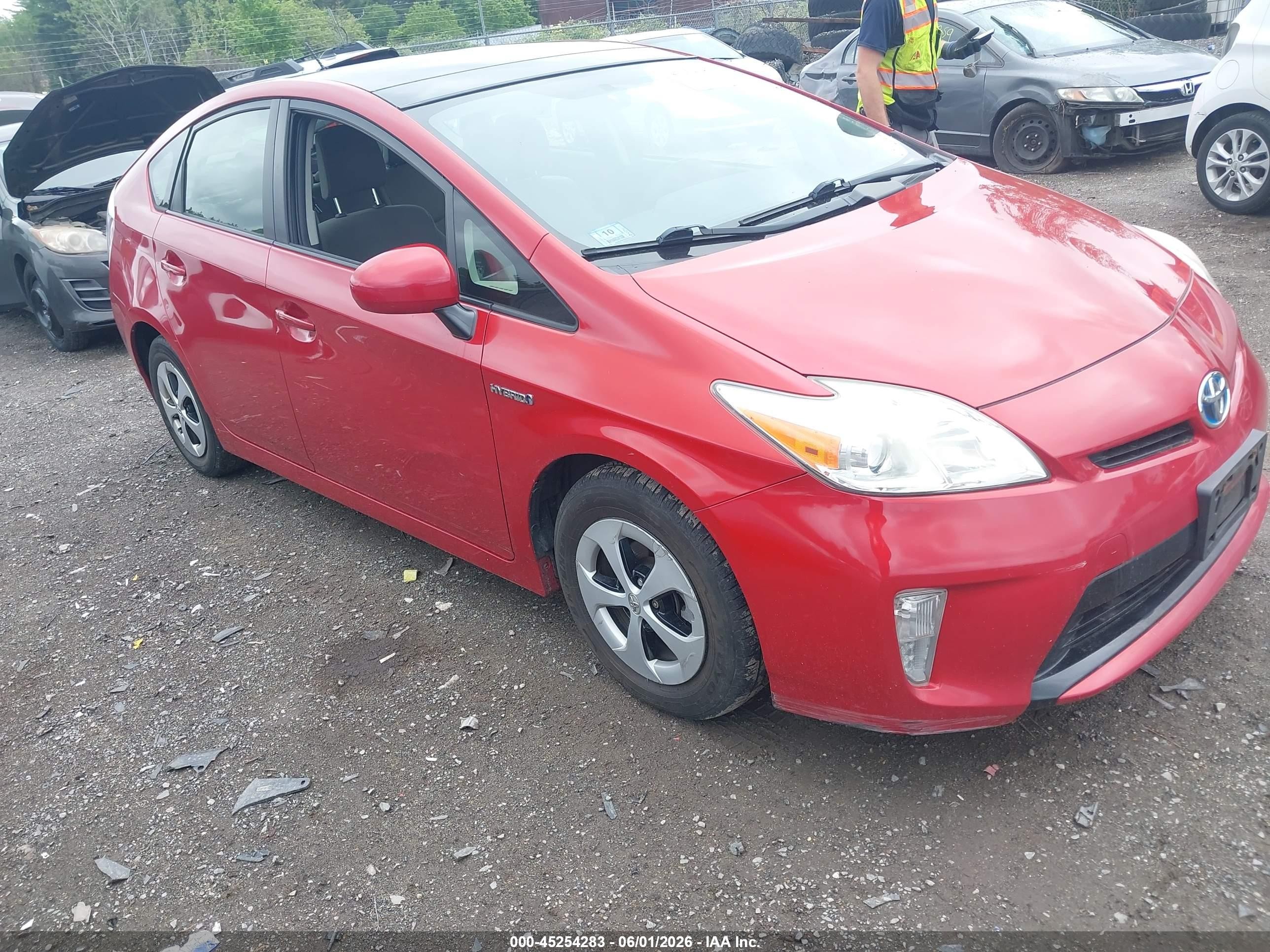 2014 Toyota Prius Three Red vin: JTDKN3DU6E1752070