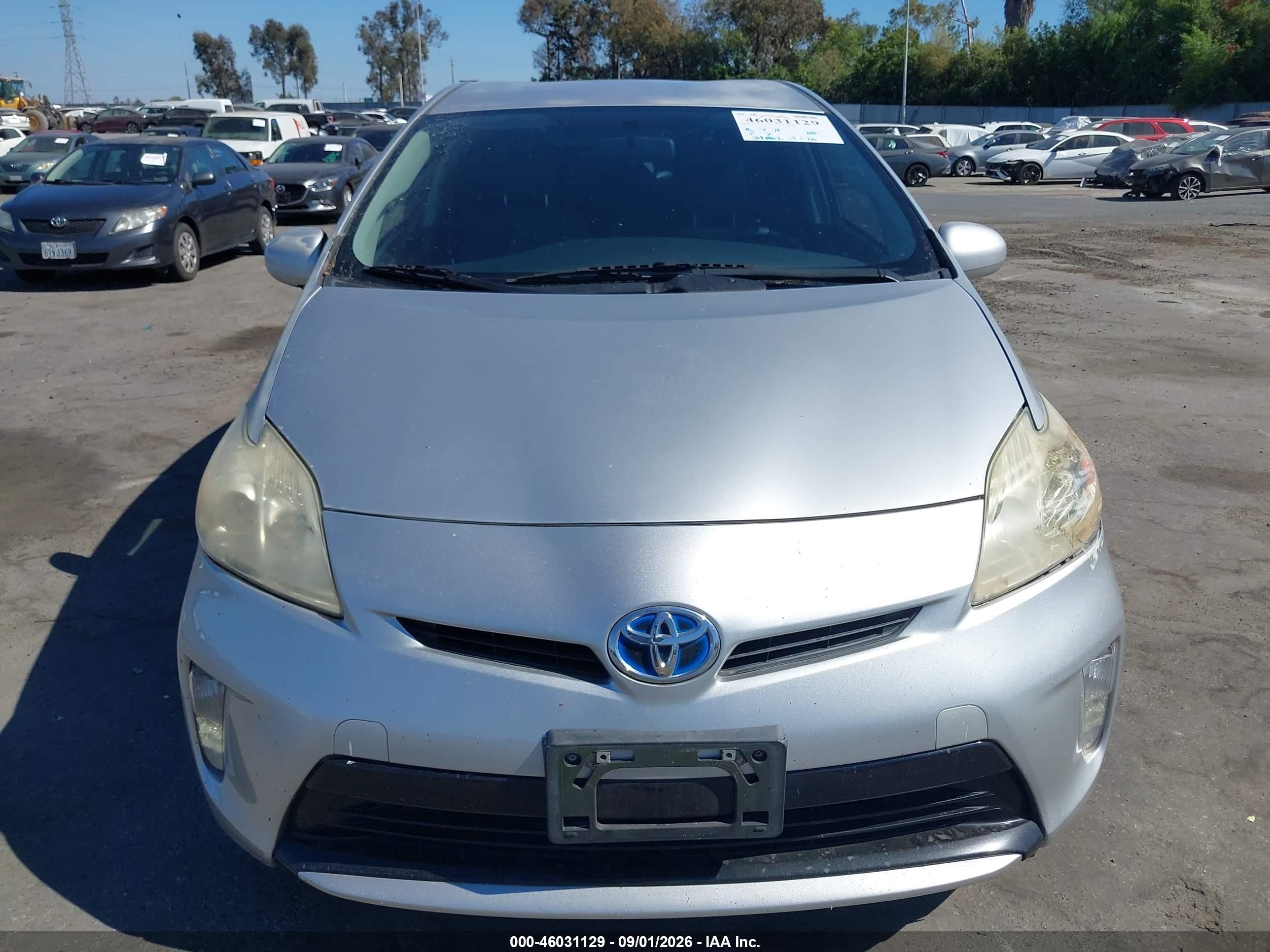 2014 Toyota Prius Three Silver vin: JTDKN3DU6E1755339