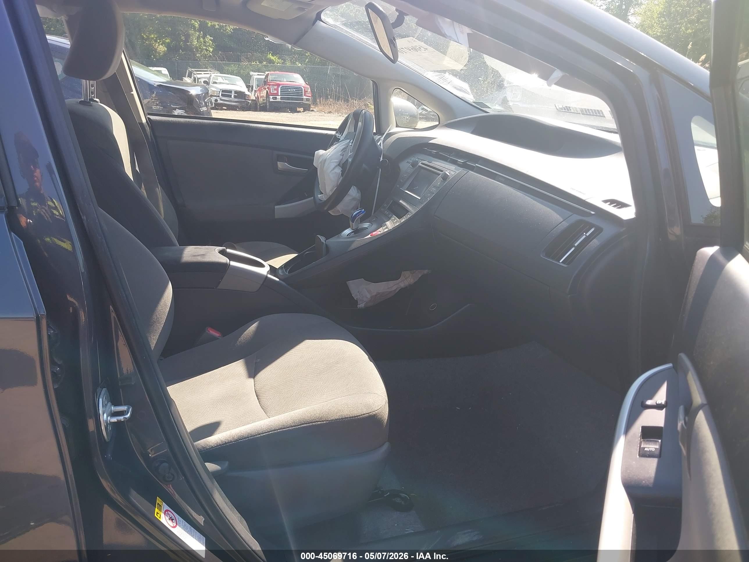 2014 Toyota Prius Two Gray vin: JTDKN3DU6E1783710
