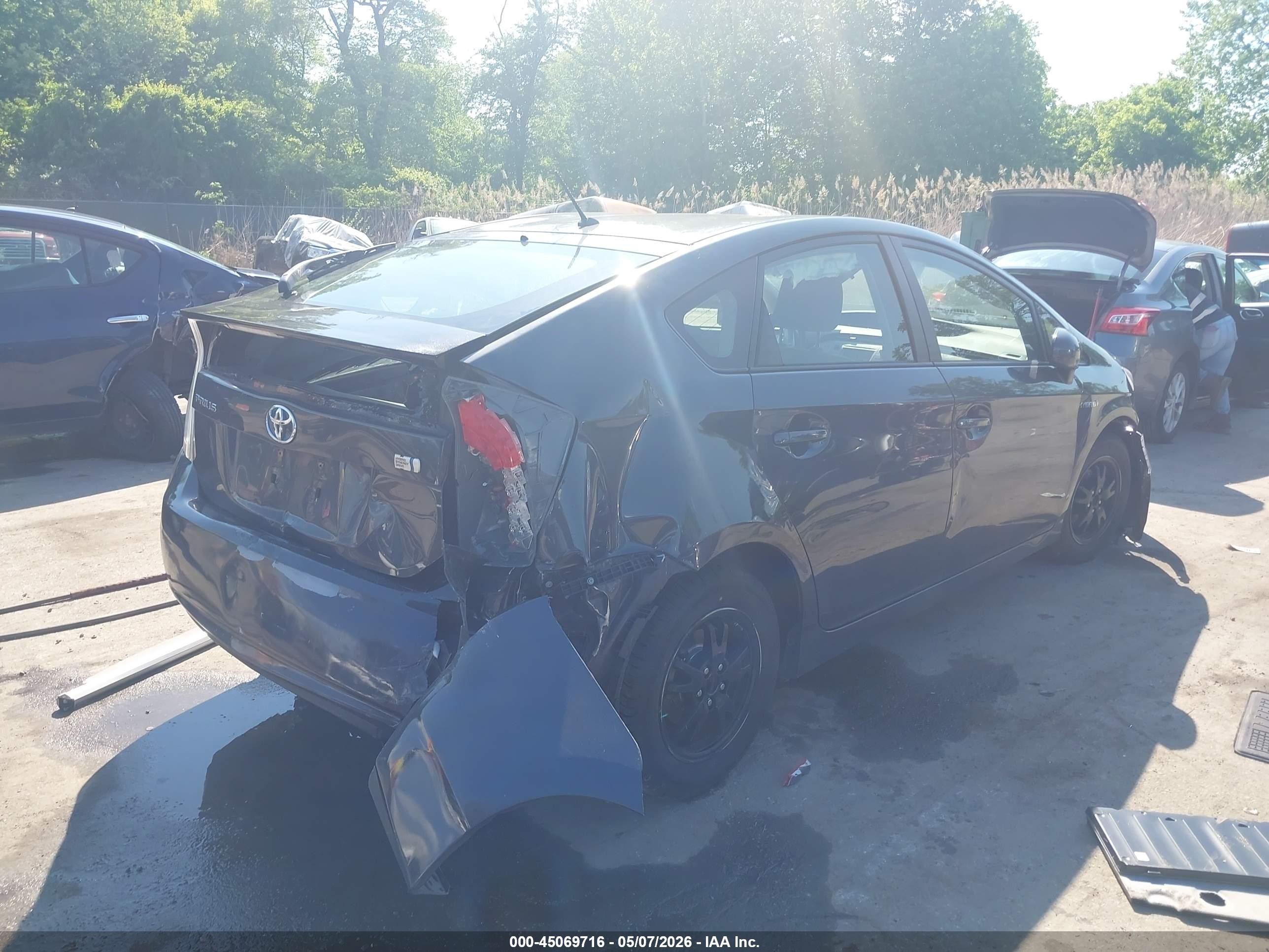2014 Toyota Prius Two Gray vin: JTDKN3DU6E1783710