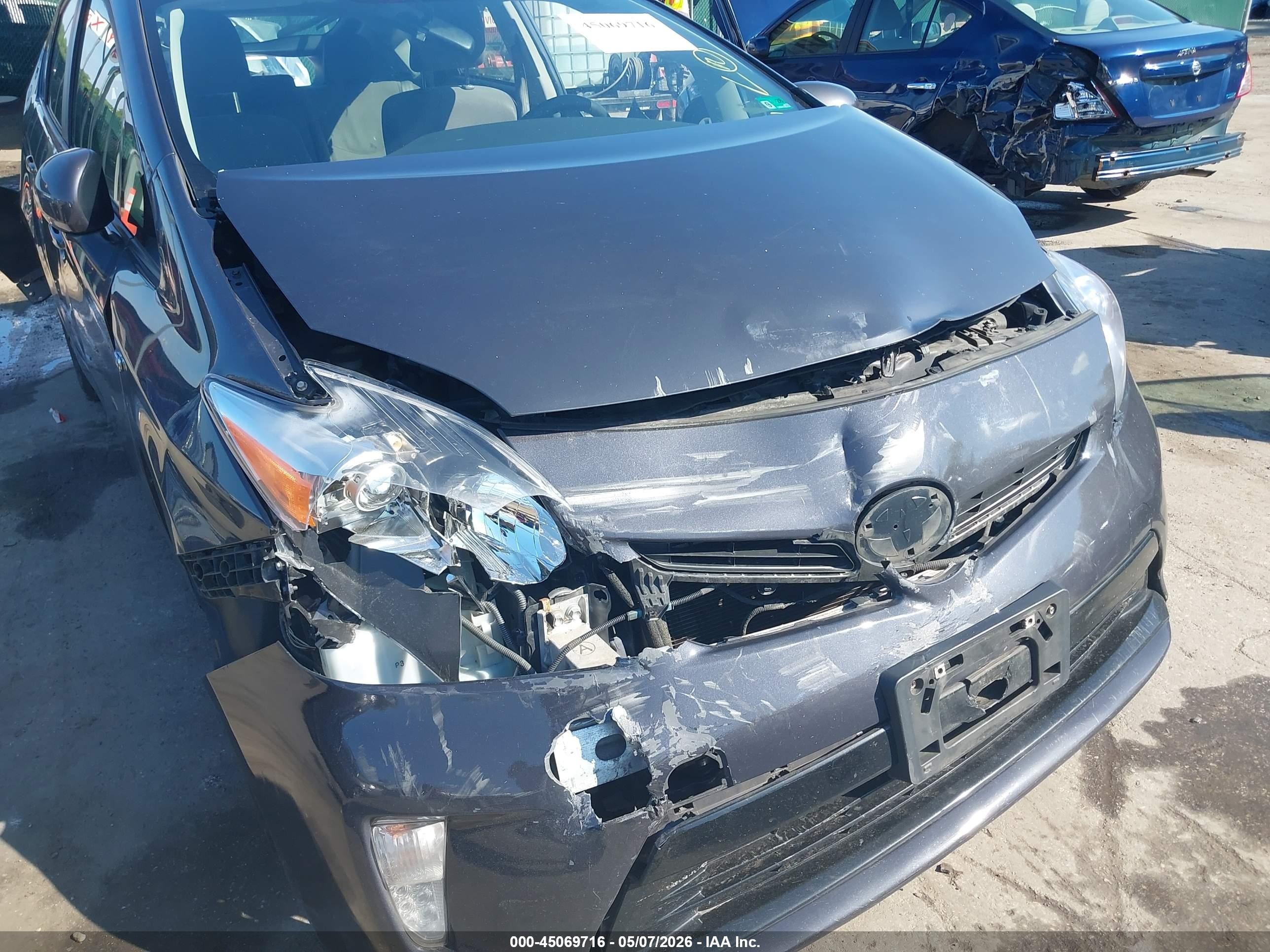 2014 Toyota Prius Two Gray vin: JTDKN3DU6E1783710