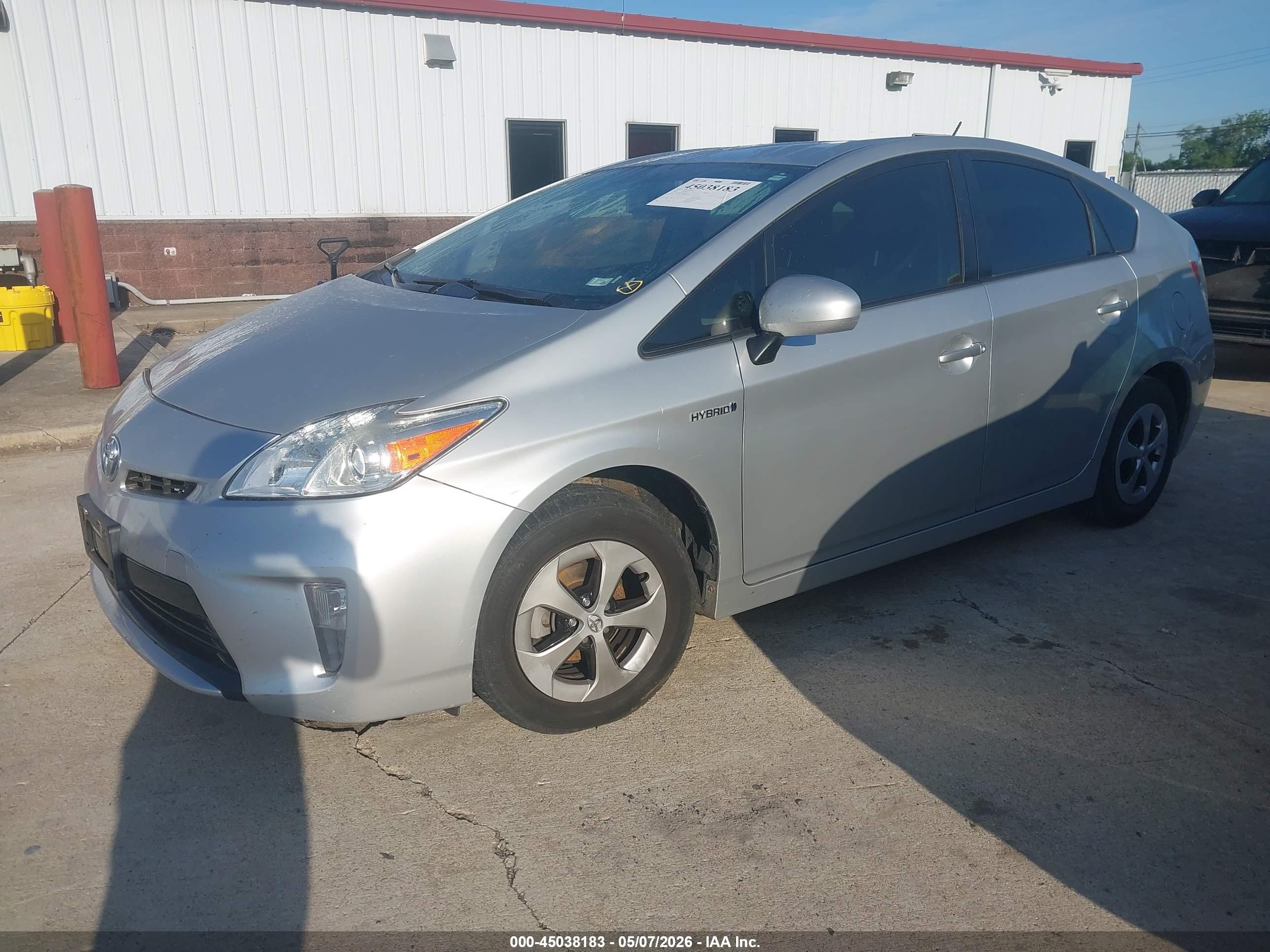 2014 Toyota Prius Four Серебряный vin: JTDKN3DU6E1808220