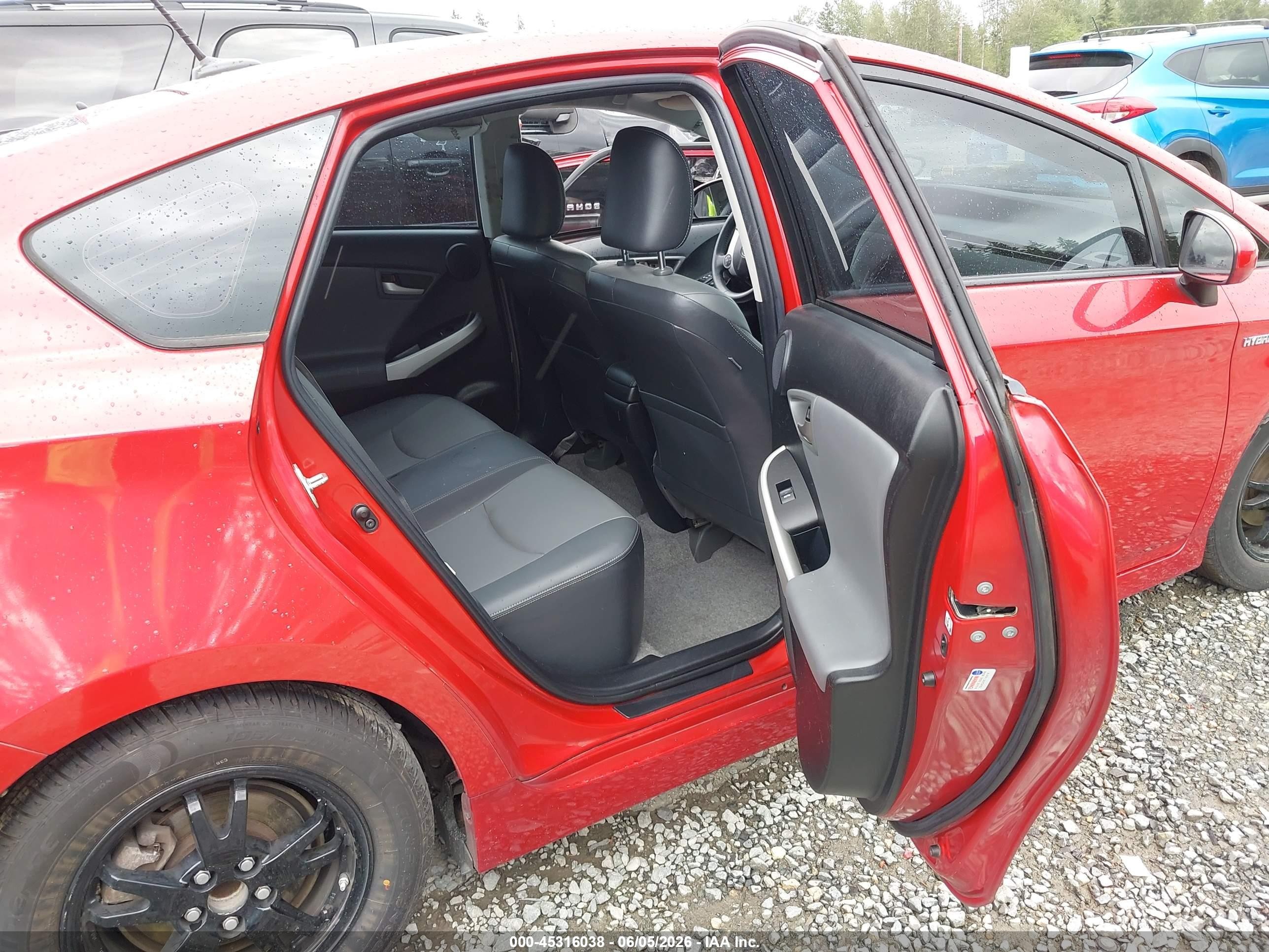 2014 Toyota Prius Four Red vin: JTDKN3DU6E1816866
