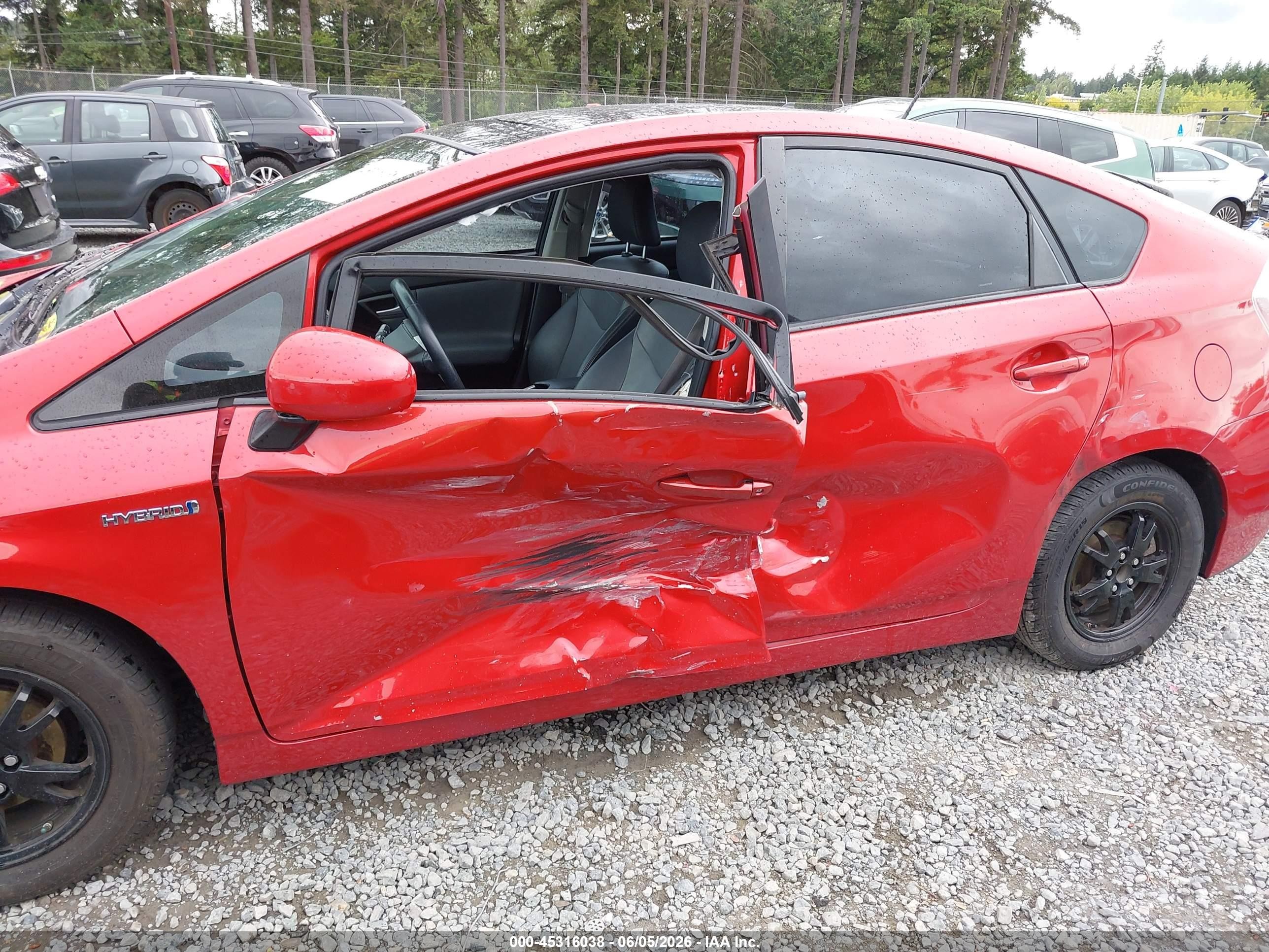 2014 Toyota Prius Four Red vin: JTDKN3DU6E1816866
