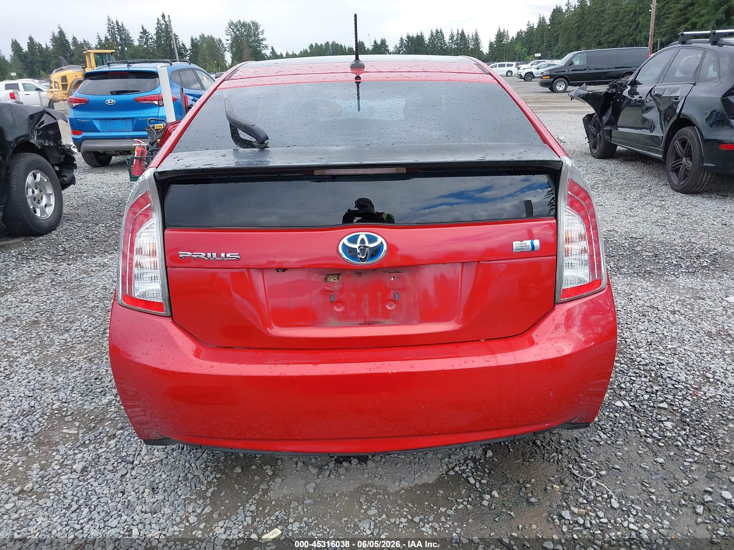 2014 Toyota Prius Four Red vin: JTDKN3DU6E1816866