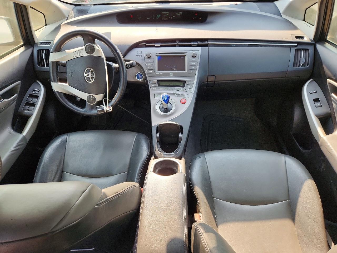 2014 Toyota Prius Four Silver vin: JTDKN3DU6E1838429