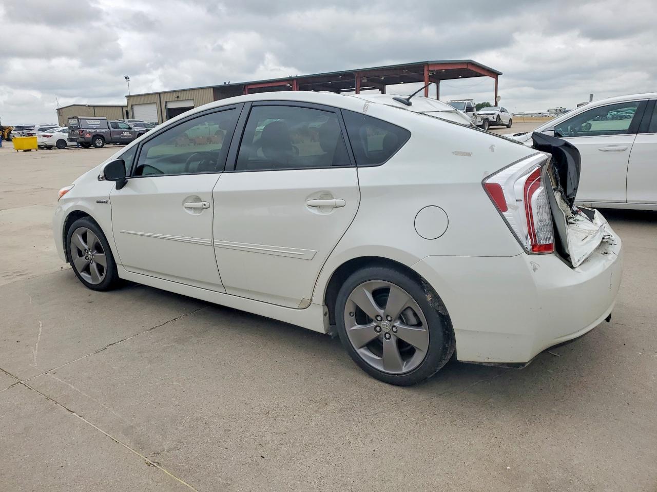 2015 Toyota Prius Persona Series Белый vin: JTDKN3DU6F0397196