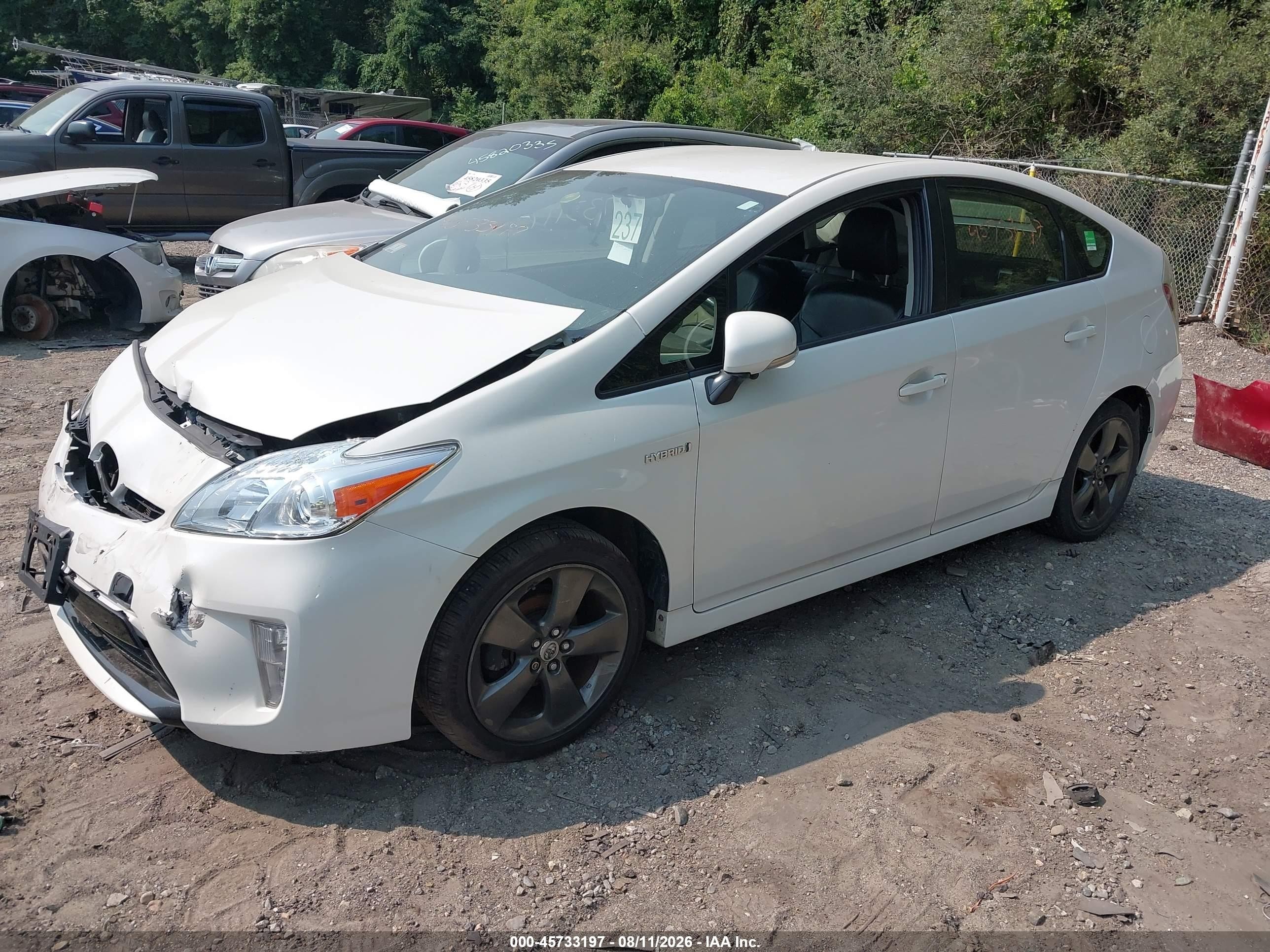2015 Toyota Prius Persona Series Special Edition Белый vin: JTDKN3DU6F0397389
