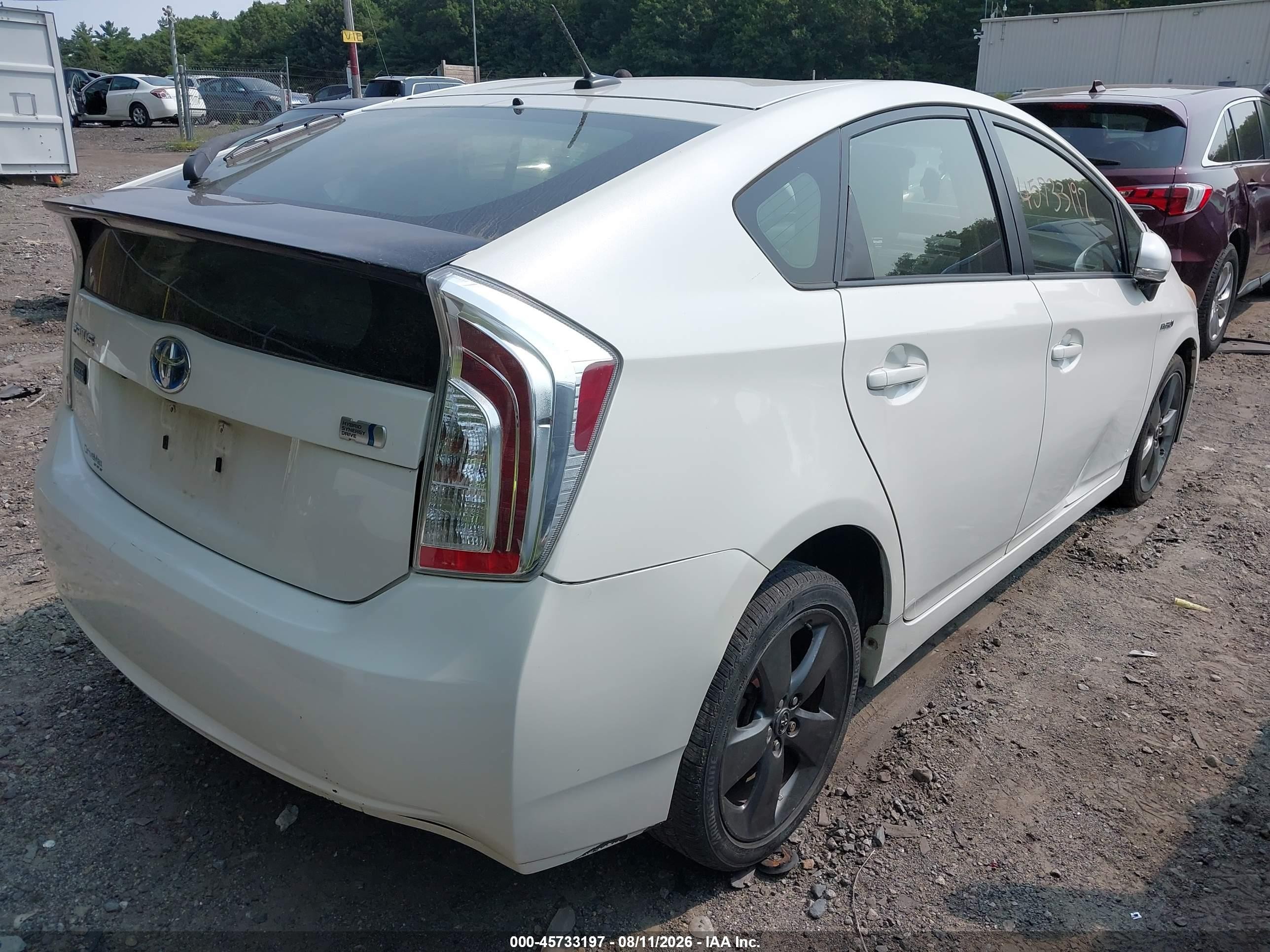 2015 Toyota Prius Persona Series Special Edition Белый vin: JTDKN3DU6F0397389