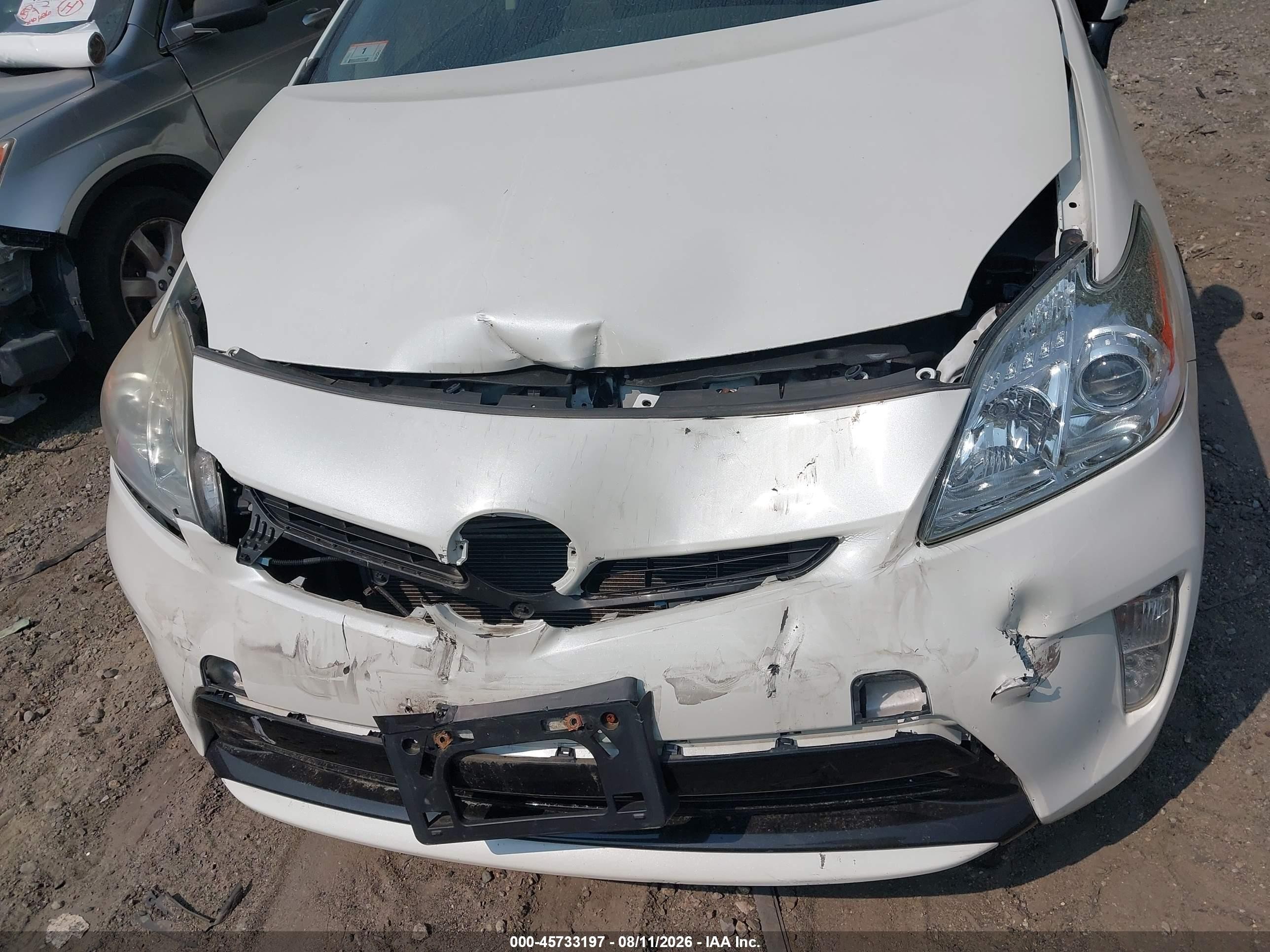 2015 Toyota Prius Persona Series Special Edition Белый vin: JTDKN3DU6F0397389