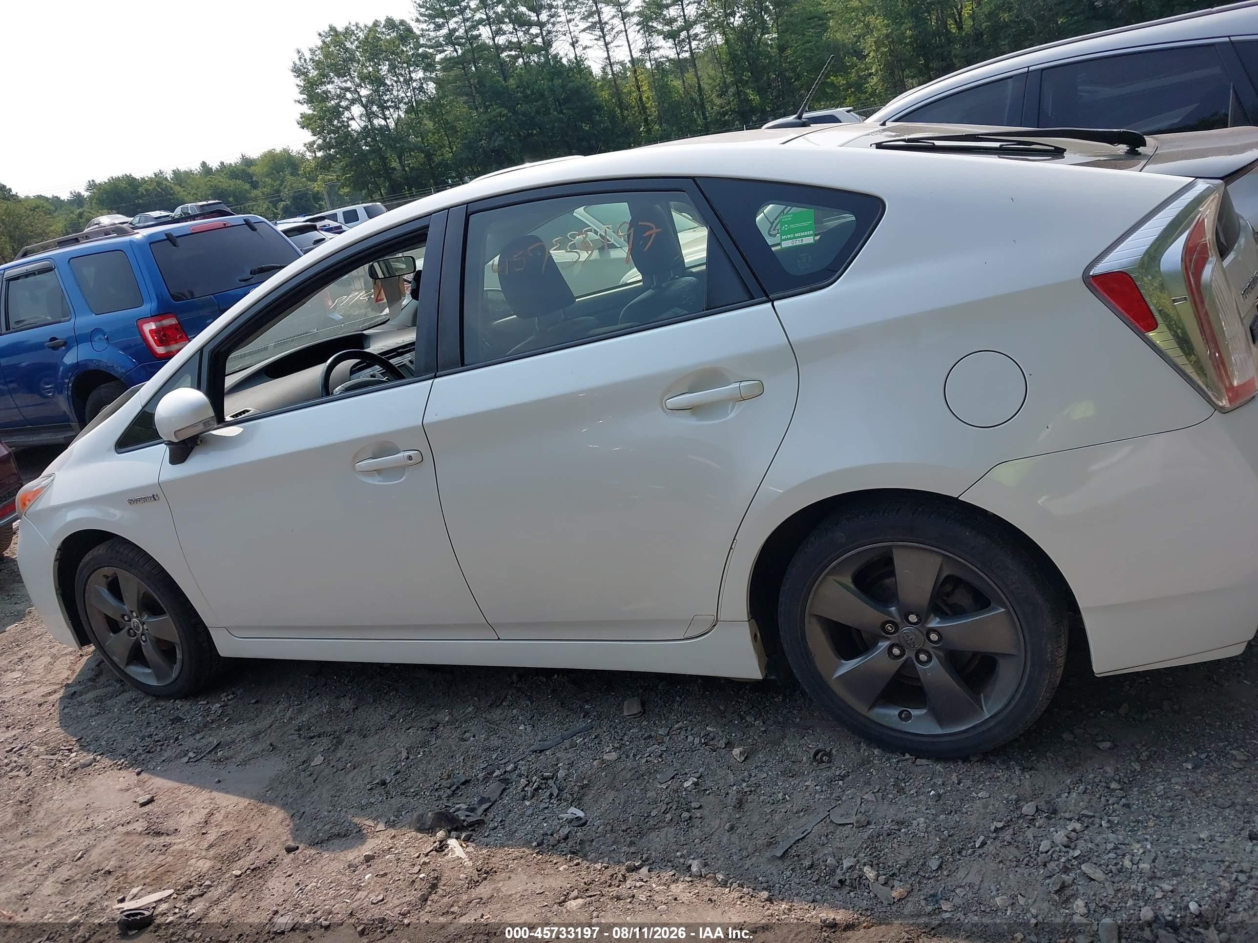 2015 Toyota Prius Persona Series Special Edition Белый vin: JTDKN3DU6F0397389