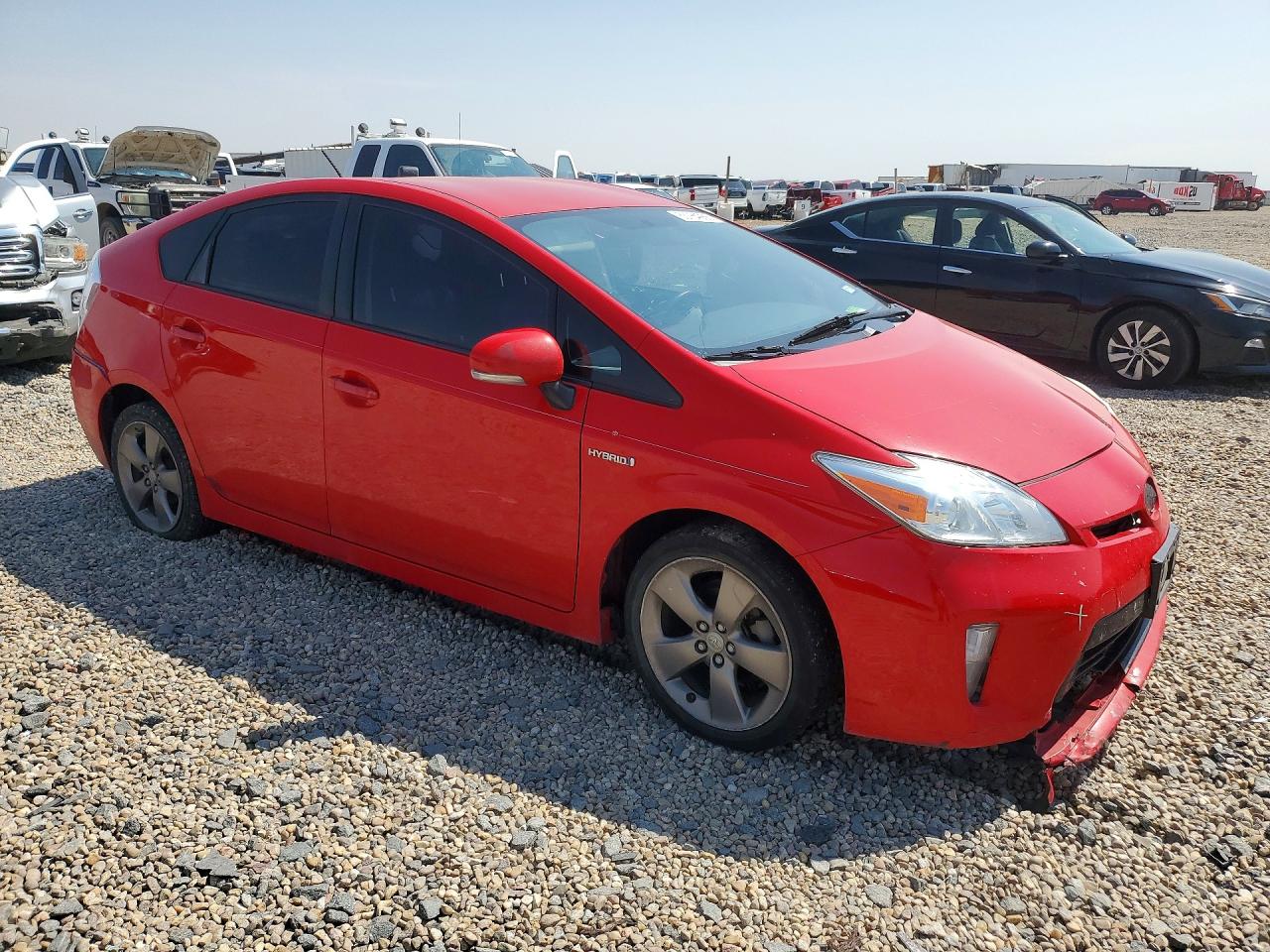2015 Toyota Prius Persona Series Red vin: JTDKN3DU6F0399031