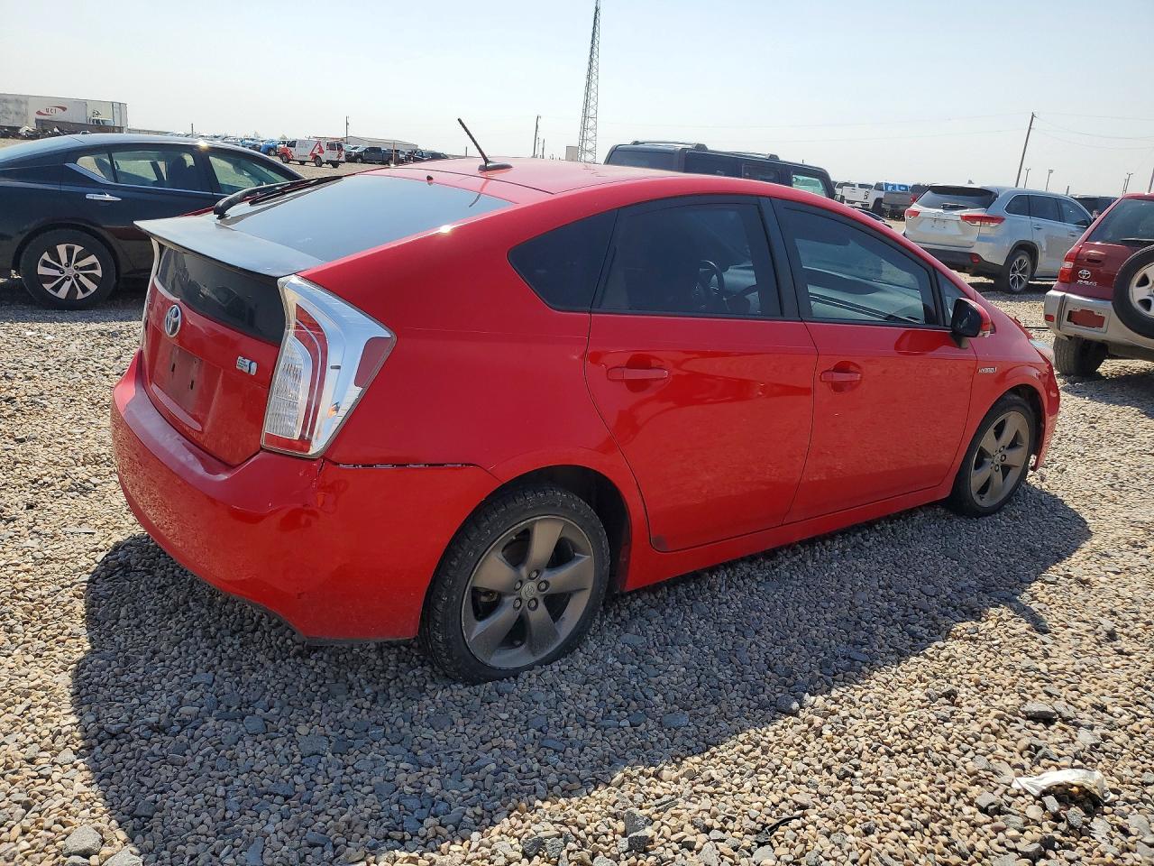2015 Toyota Prius Persona Series Red vin: JTDKN3DU6F0399031