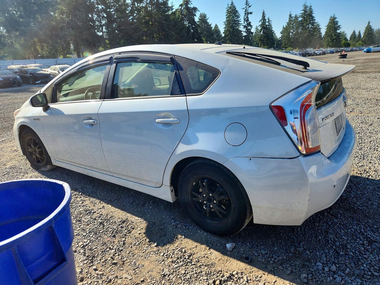 2015 Toyota Prius Two White vin: JTDKN3DU6F0404244