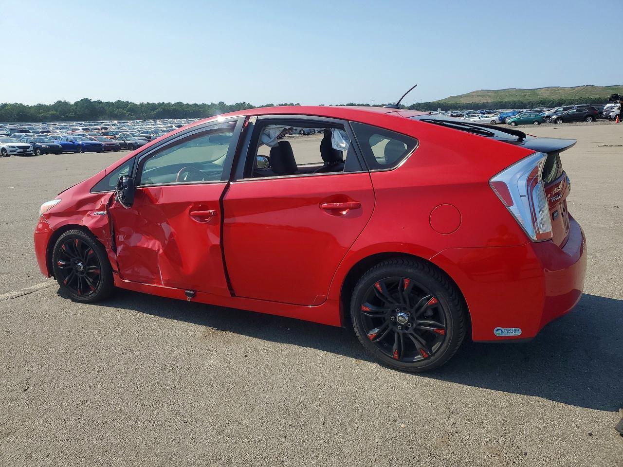 2015 Toyota Prius Persona Series Red vin: JTDKN3DU6F0404518