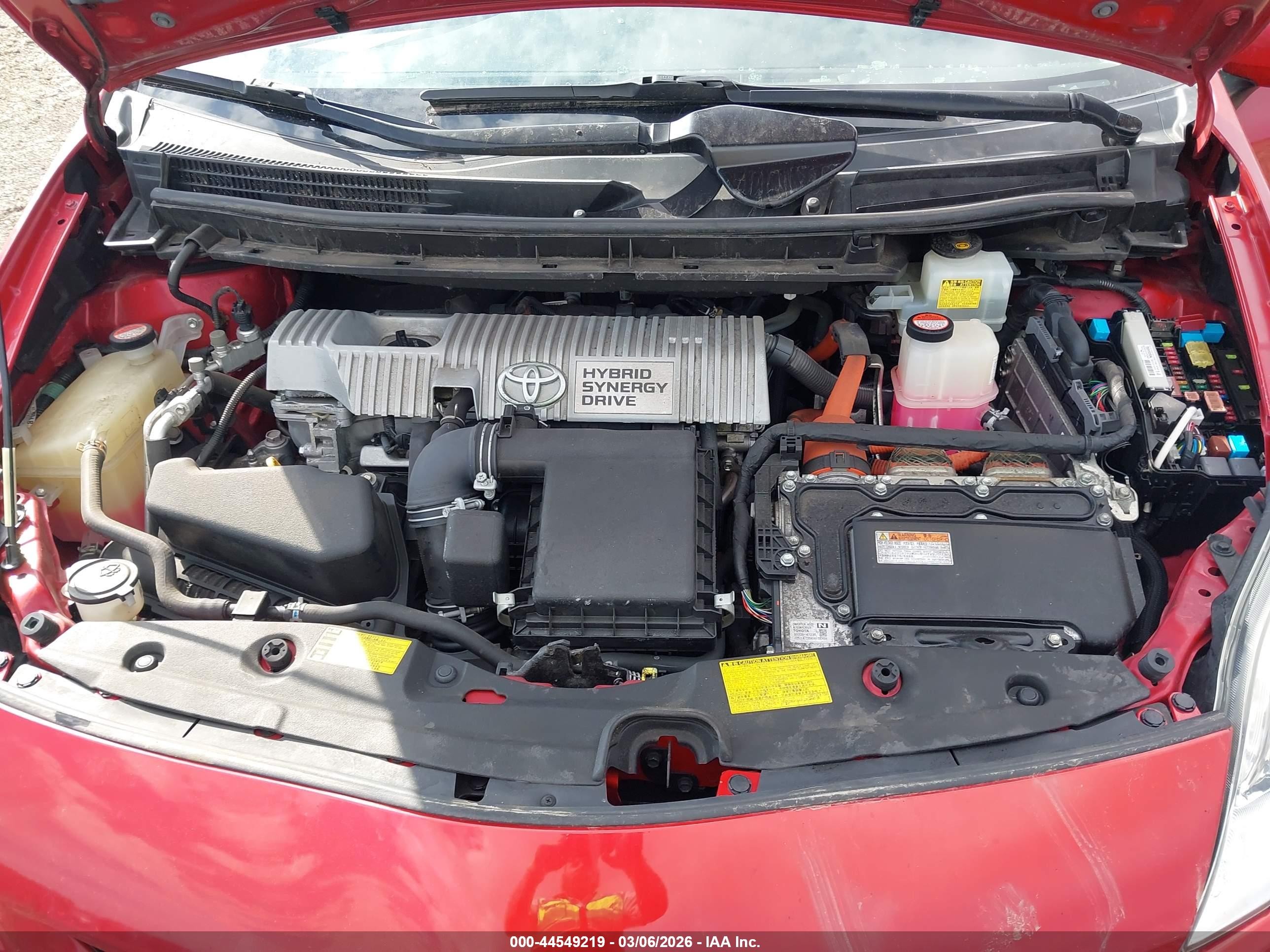 2015 Toyota Prius Three Red vin: JTDKN3DU6F0409234