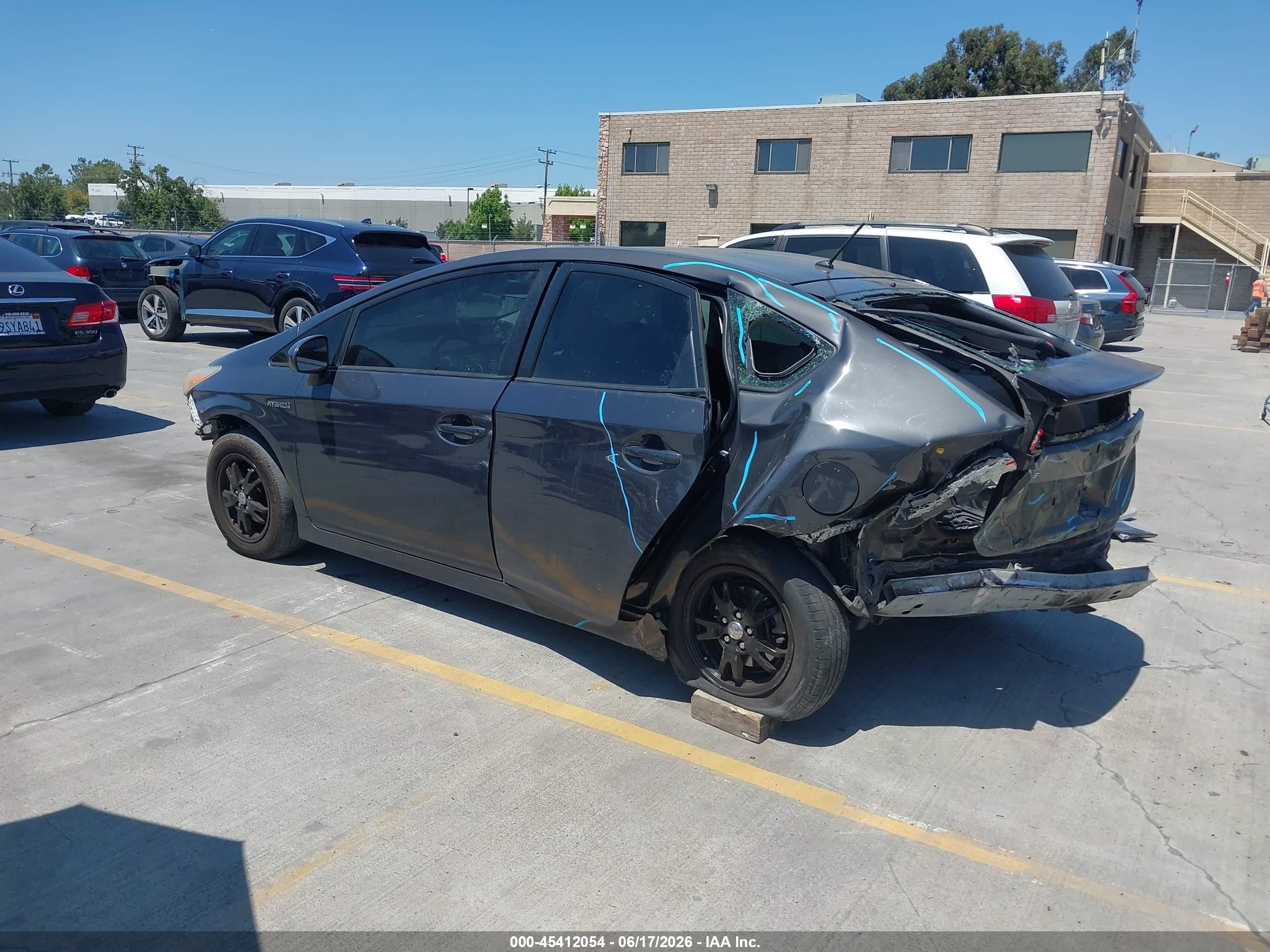 2015 Toyota Prius Two Gray vin: JTDKN3DU6F0420024