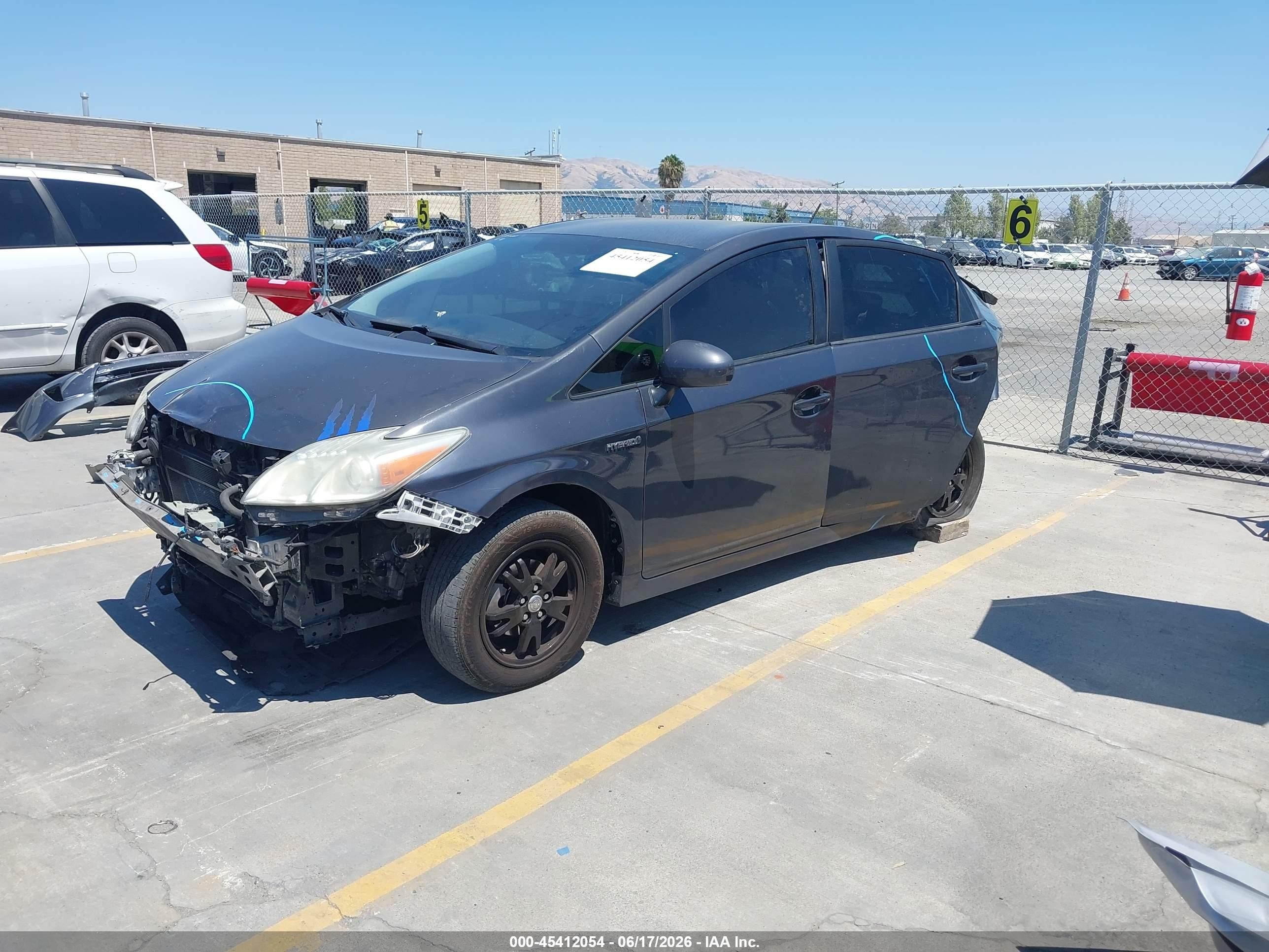 2015 Toyota Prius Two Gray vin: JTDKN3DU6F0420024