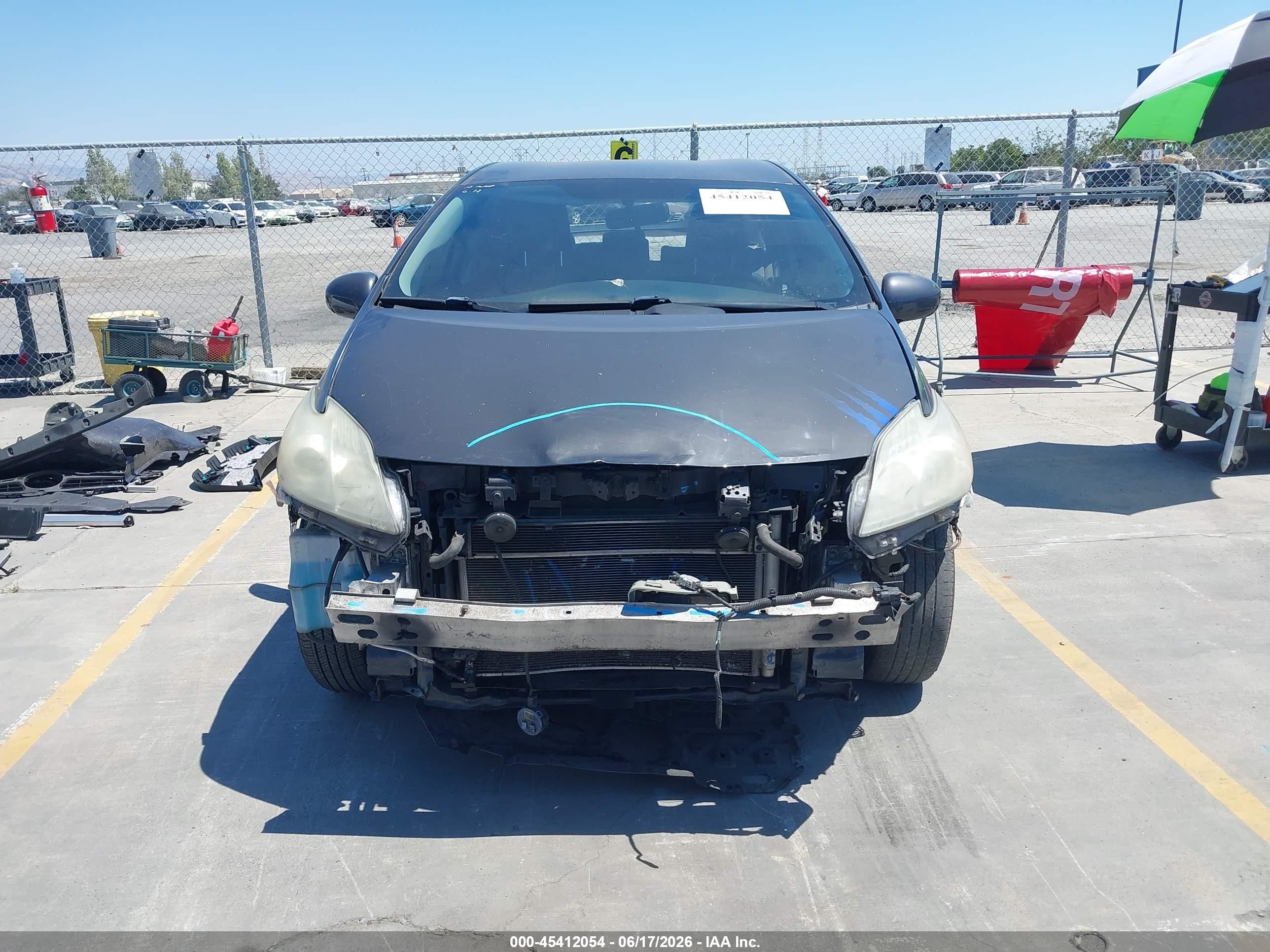2015 Toyota Prius Two Gray vin: JTDKN3DU6F0420024