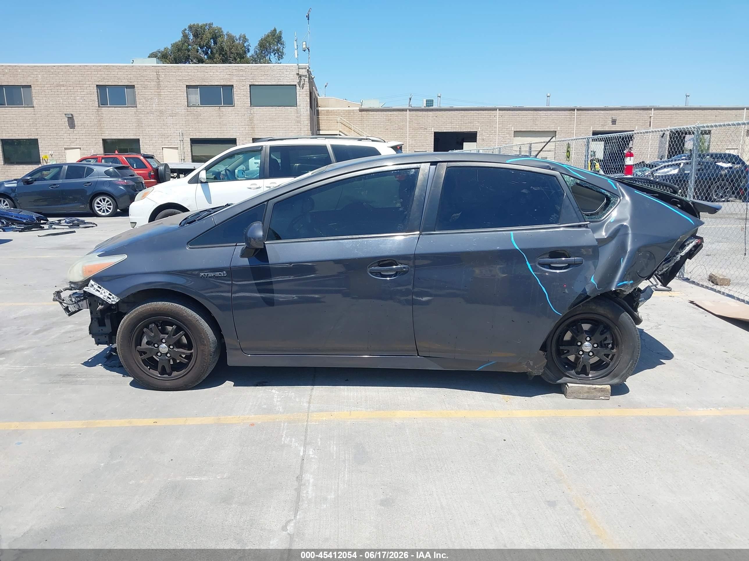 2015 Toyota Prius Two Gray vin: JTDKN3DU6F0420024