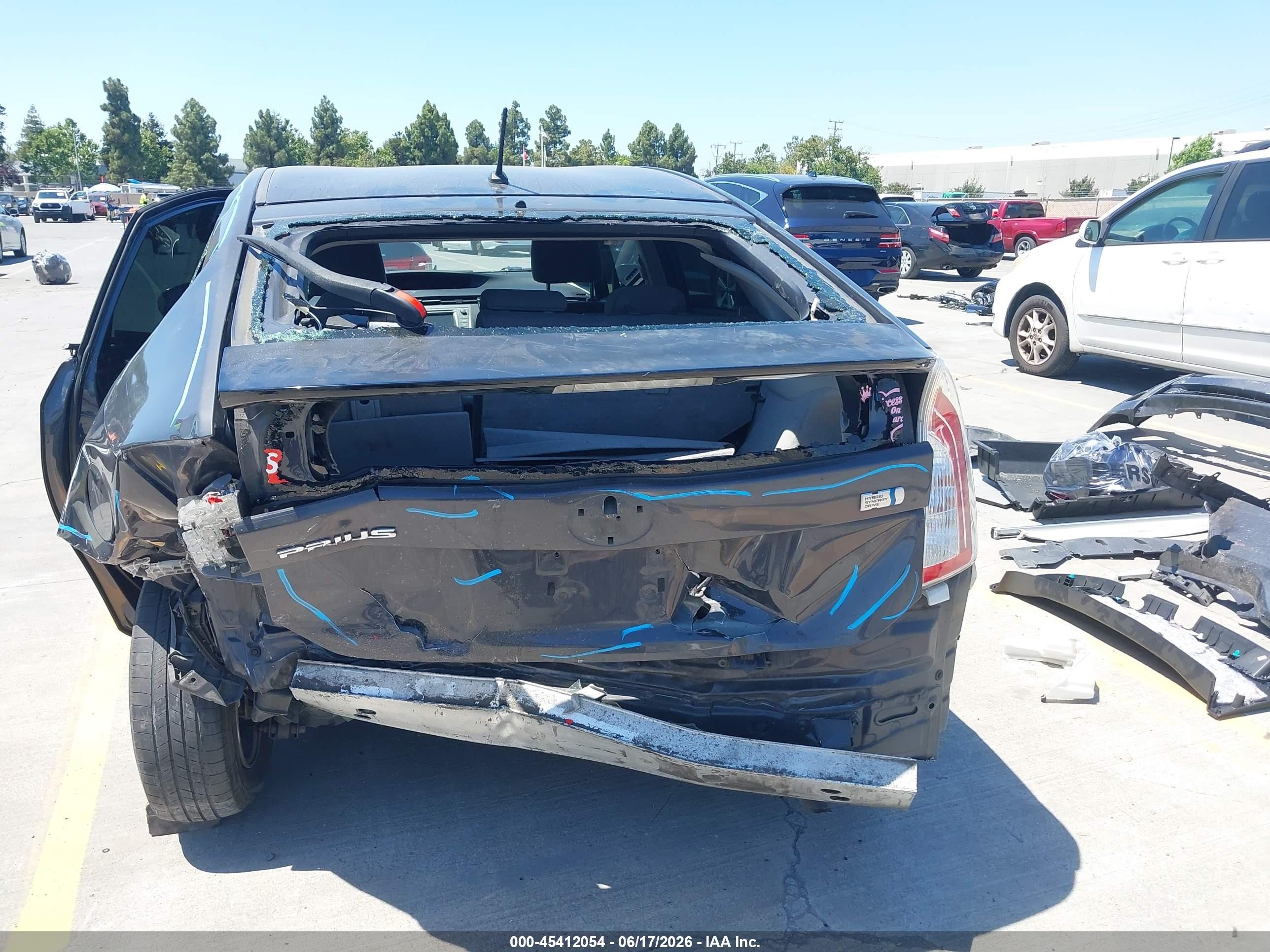 2015 Toyota Prius Two Gray vin: JTDKN3DU6F0420024