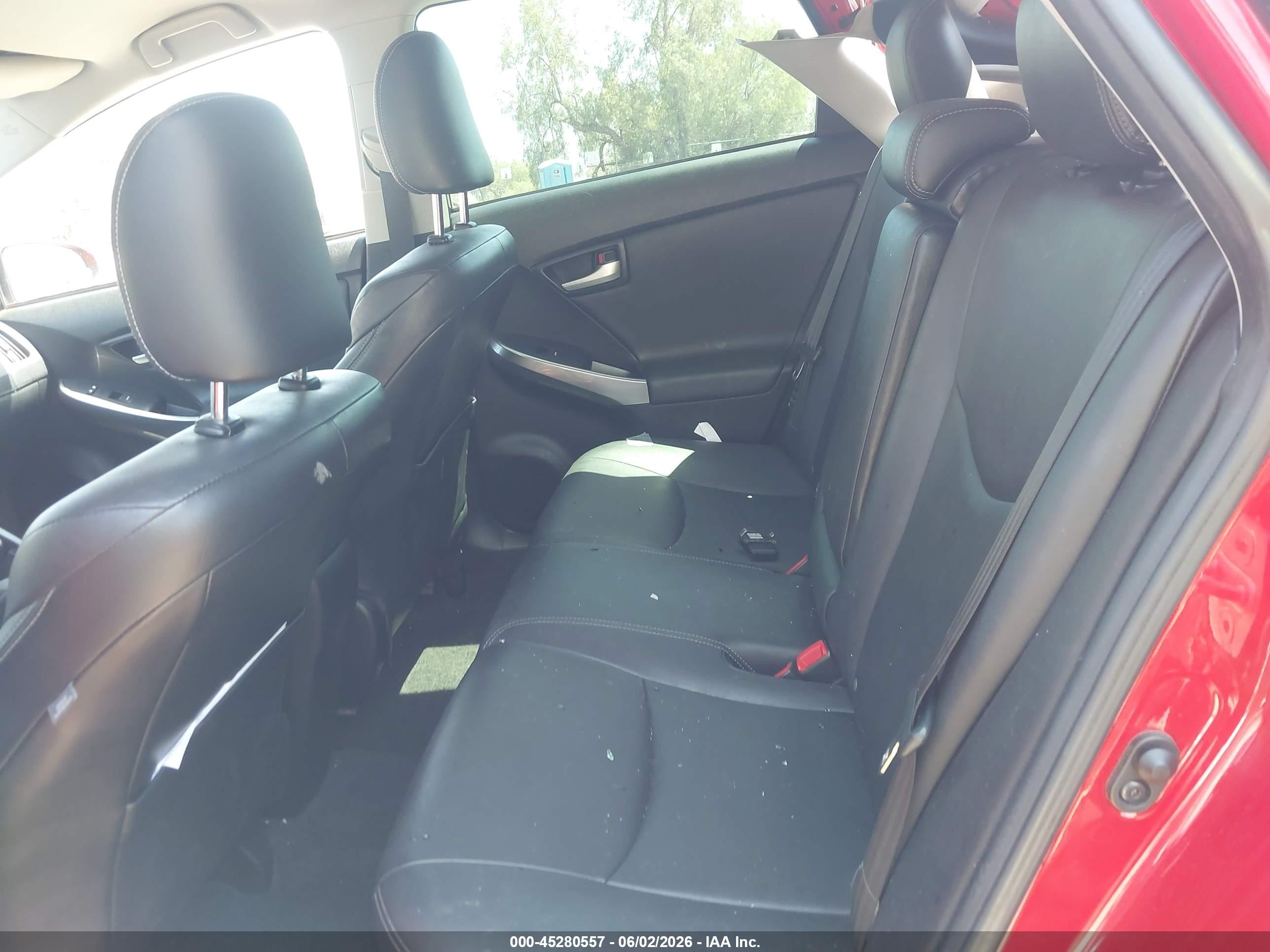 2015 Toyota Prius Persona Series Special Edition Red vin: JTDKN3DU6F0420640
