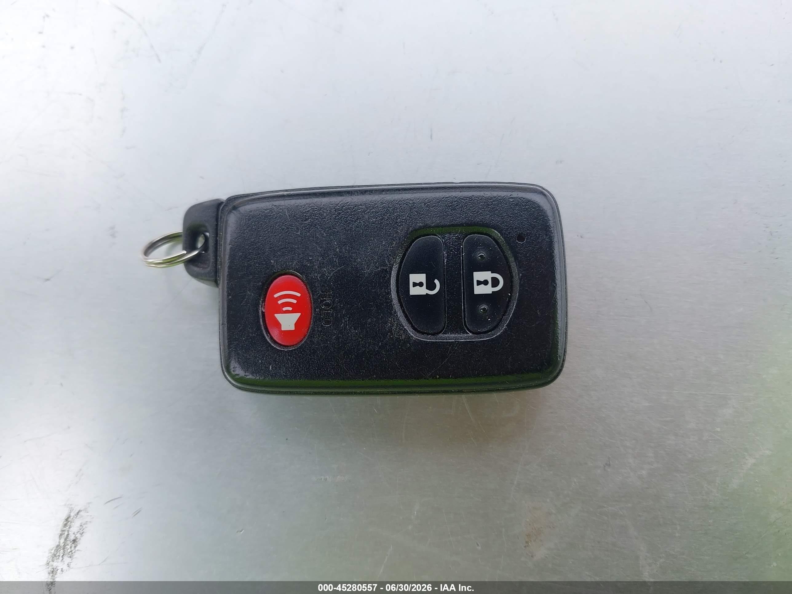 2015 Toyota Prius Persona Series Special Edition Red vin: JTDKN3DU6F0420640