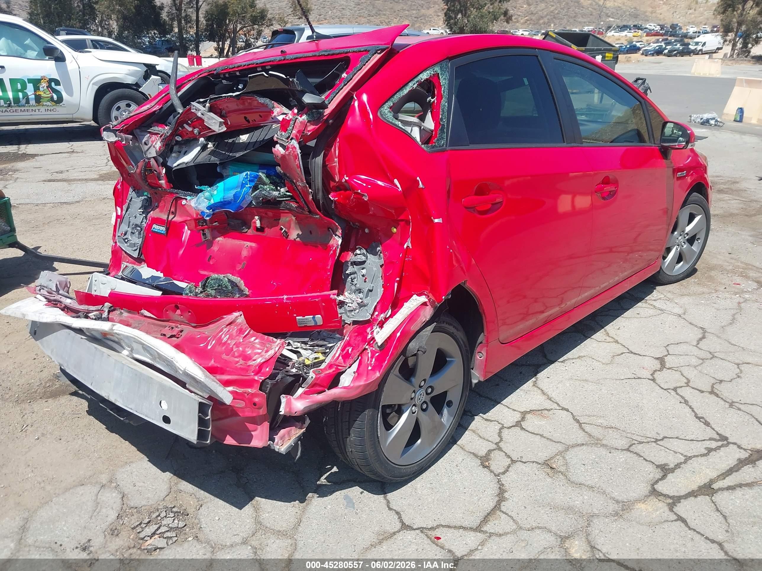 2015 Toyota Prius Persona Series Special Edition Red vin: JTDKN3DU6F0420640