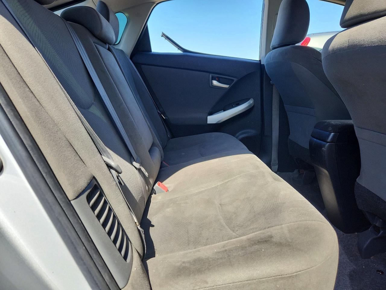 2015 Toyota Prius Two Silver vin: JTDKN3DU6F0438586