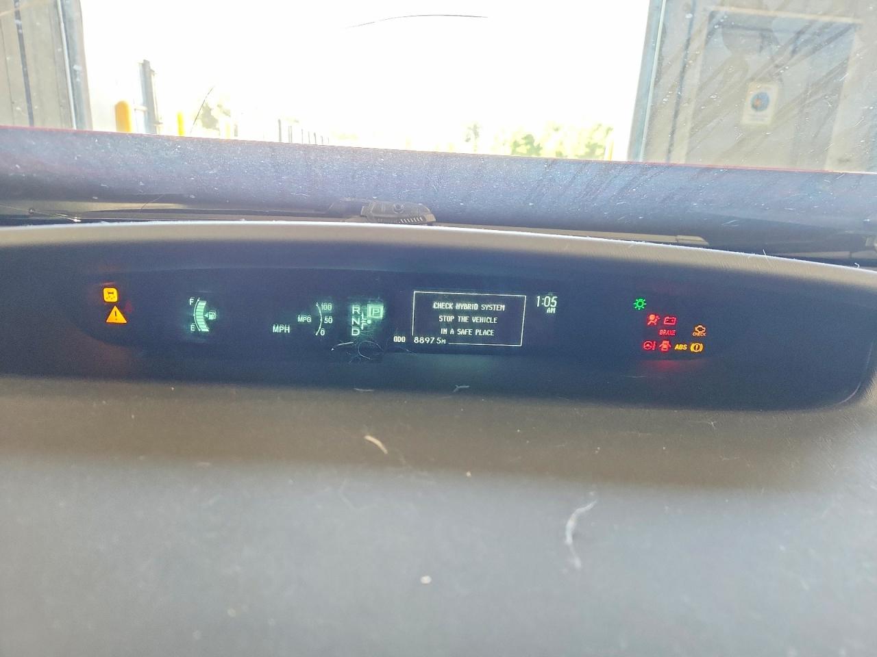 2015 Toyota Prius Two Красный vin: JTDKN3DU6F0438930