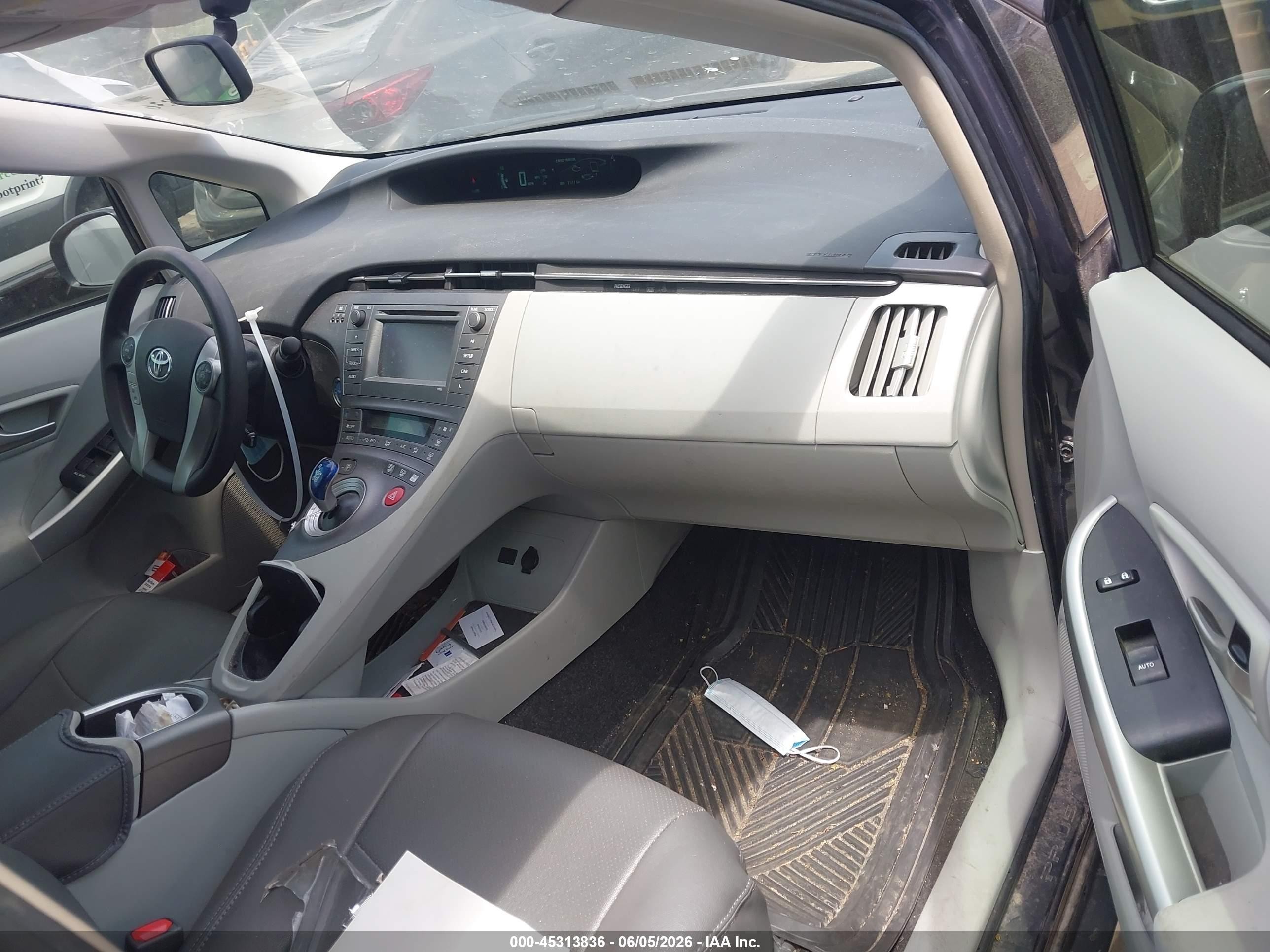 2015 Toyota Prius Two Gray vin: JTDKN3DU6F0439818