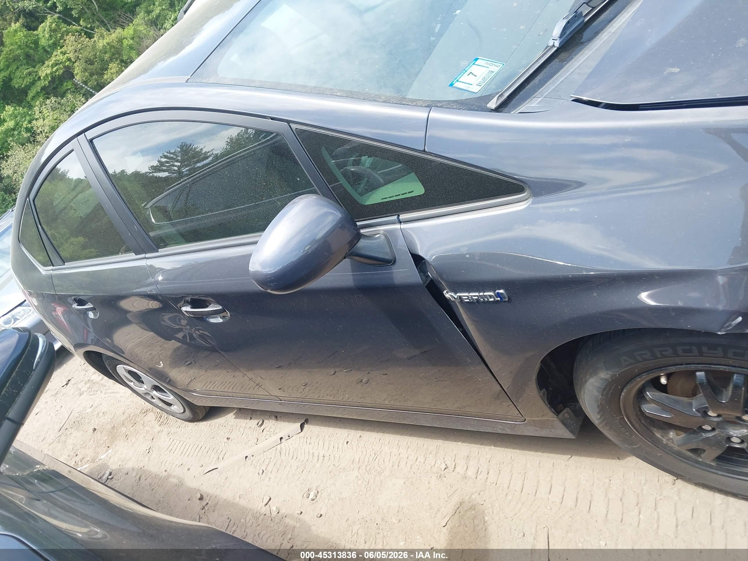 2015 Toyota Prius Two Gray vin: JTDKN3DU6F0439818