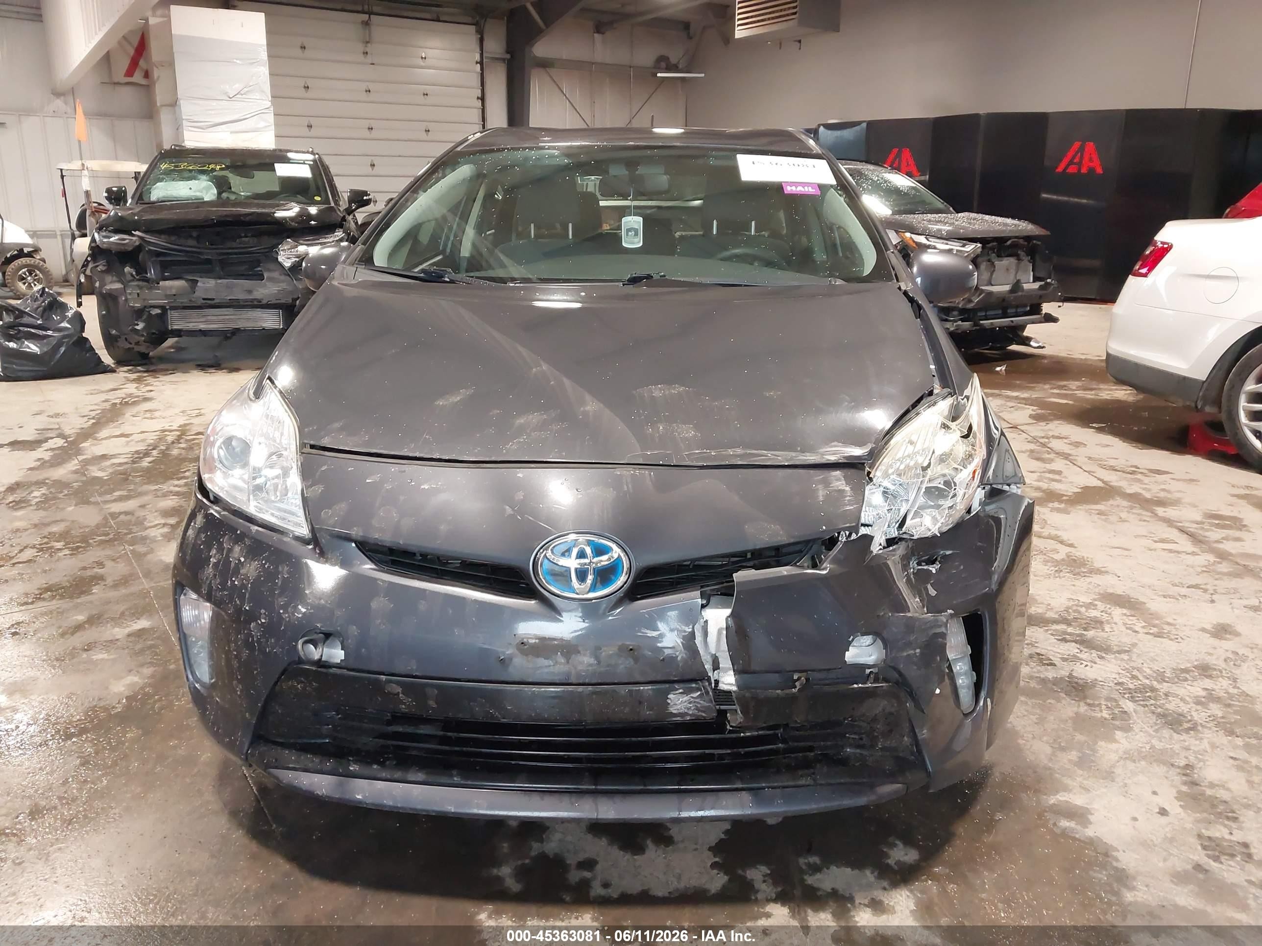 2015 Toyota Prius Two Gray vin: JTDKN3DU6F0450138