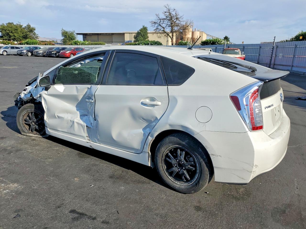2015 Toyota Prius Two White vin: JTDKN3DU6F0456487