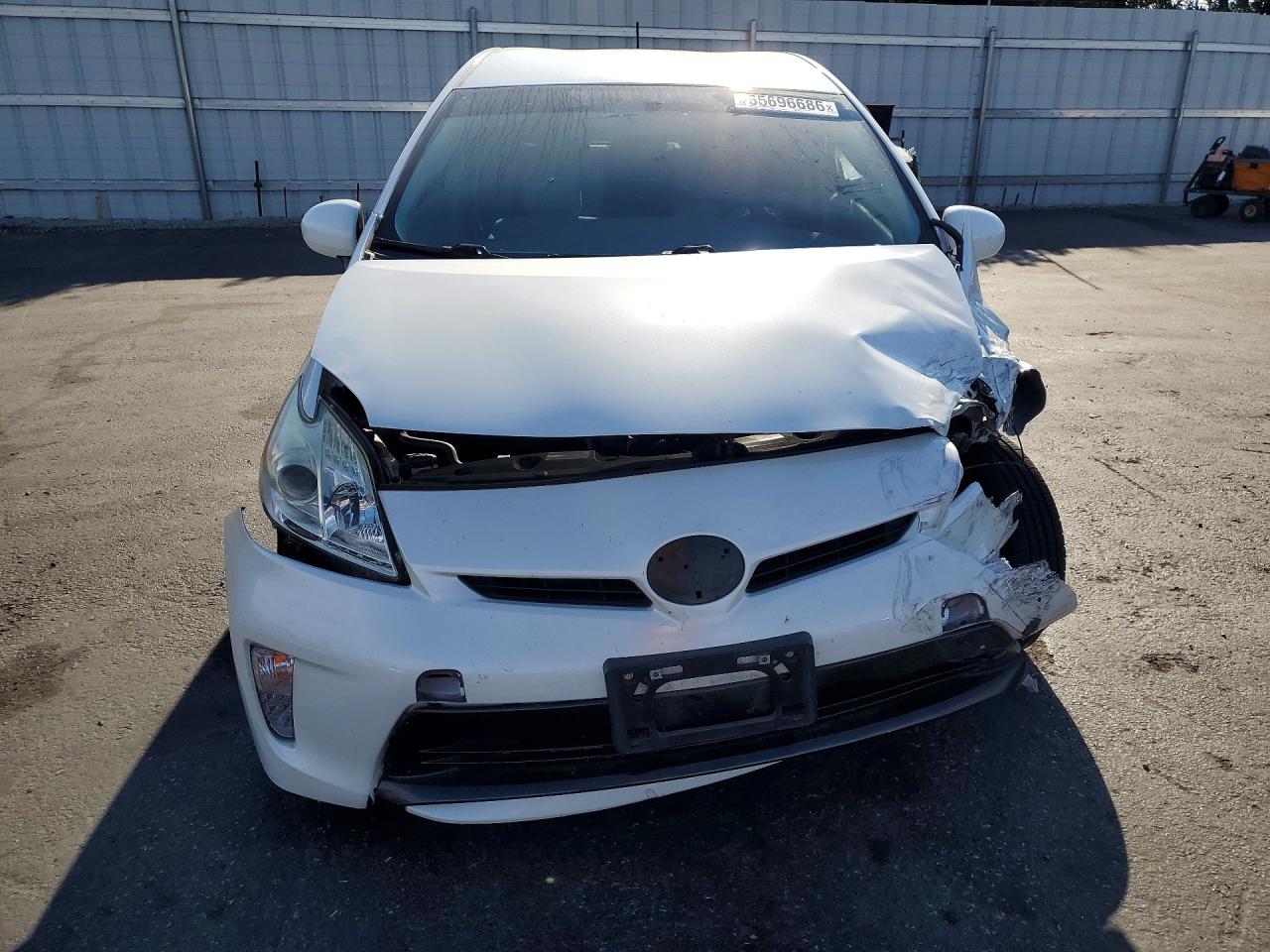 2015 Toyota Prius Two White vin: JTDKN3DU6F0456487