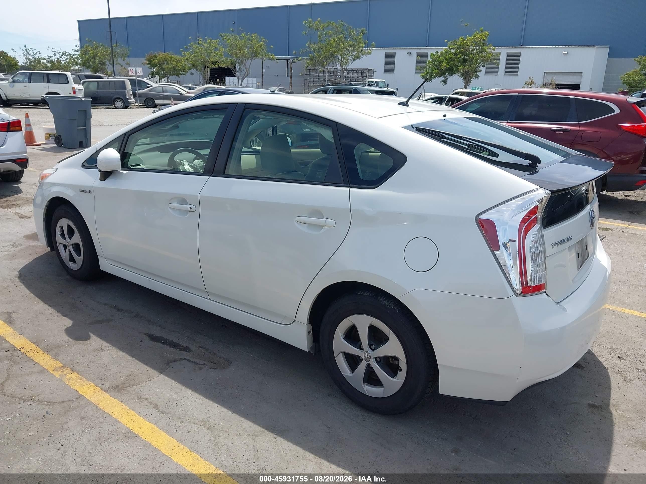 2015 Toyota Prius Two White vin: JTDKN3DU6F0461656