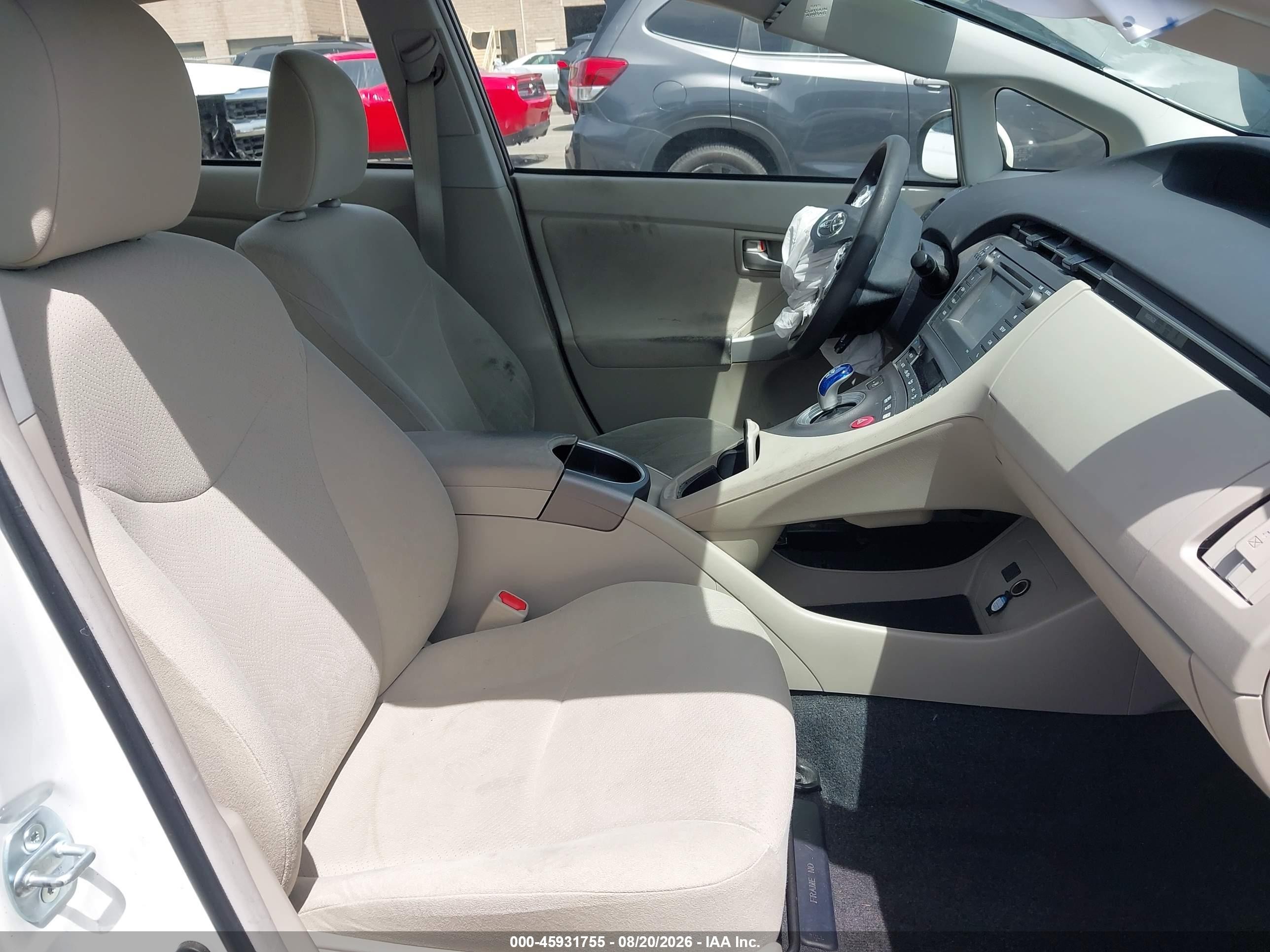 2015 Toyota Prius Two White vin: JTDKN3DU6F0461656