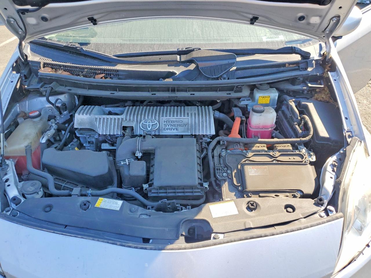 2015 Toyota Prius Two Silver vin: JTDKN3DU6F0465447