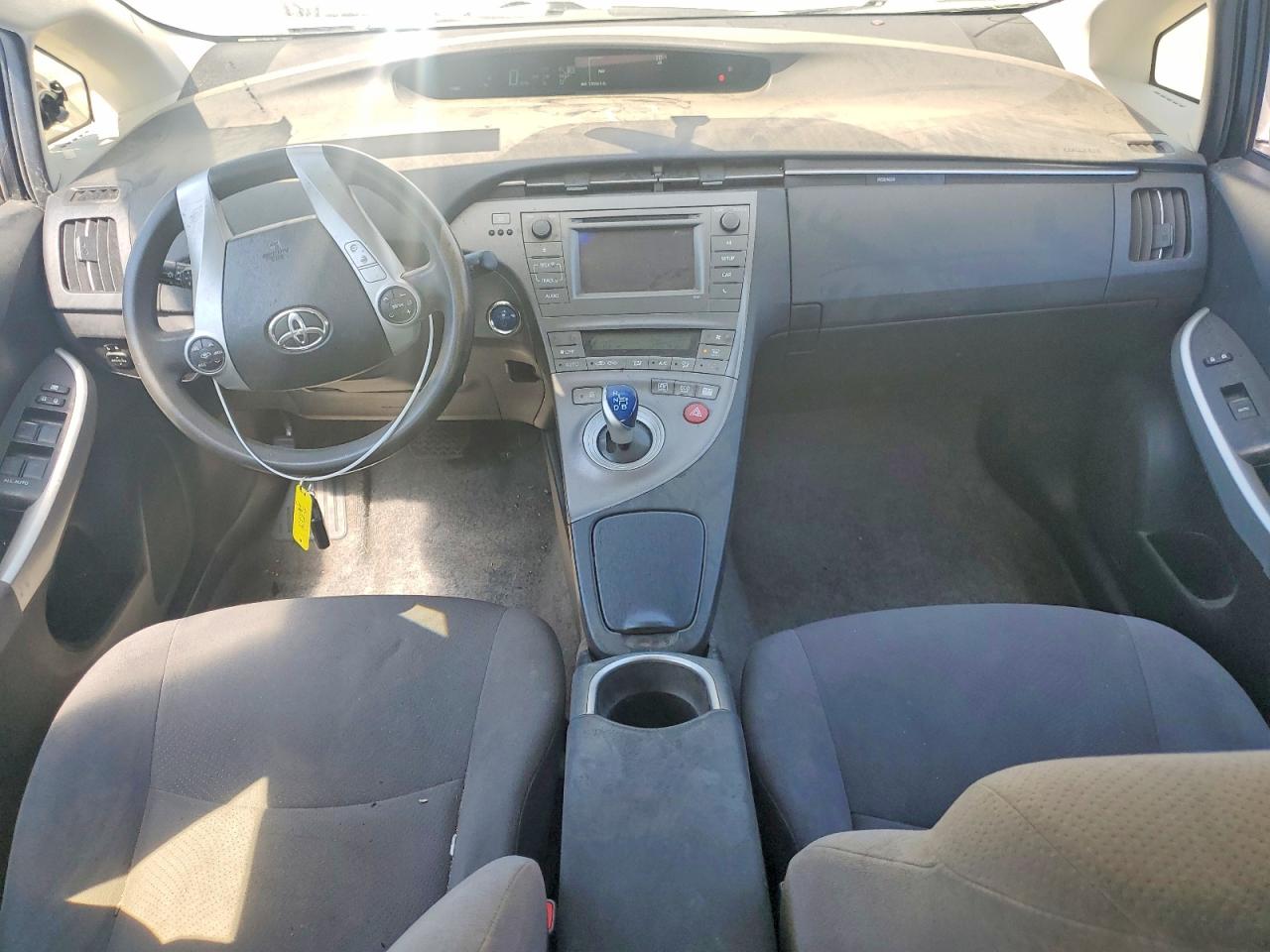 2015 Toyota Prius Two Silver vin: JTDKN3DU6F0465447