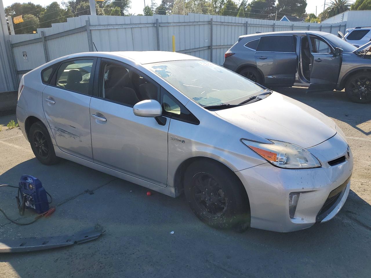 2015 Toyota Prius Two Silver vin: JTDKN3DU6F0465447
